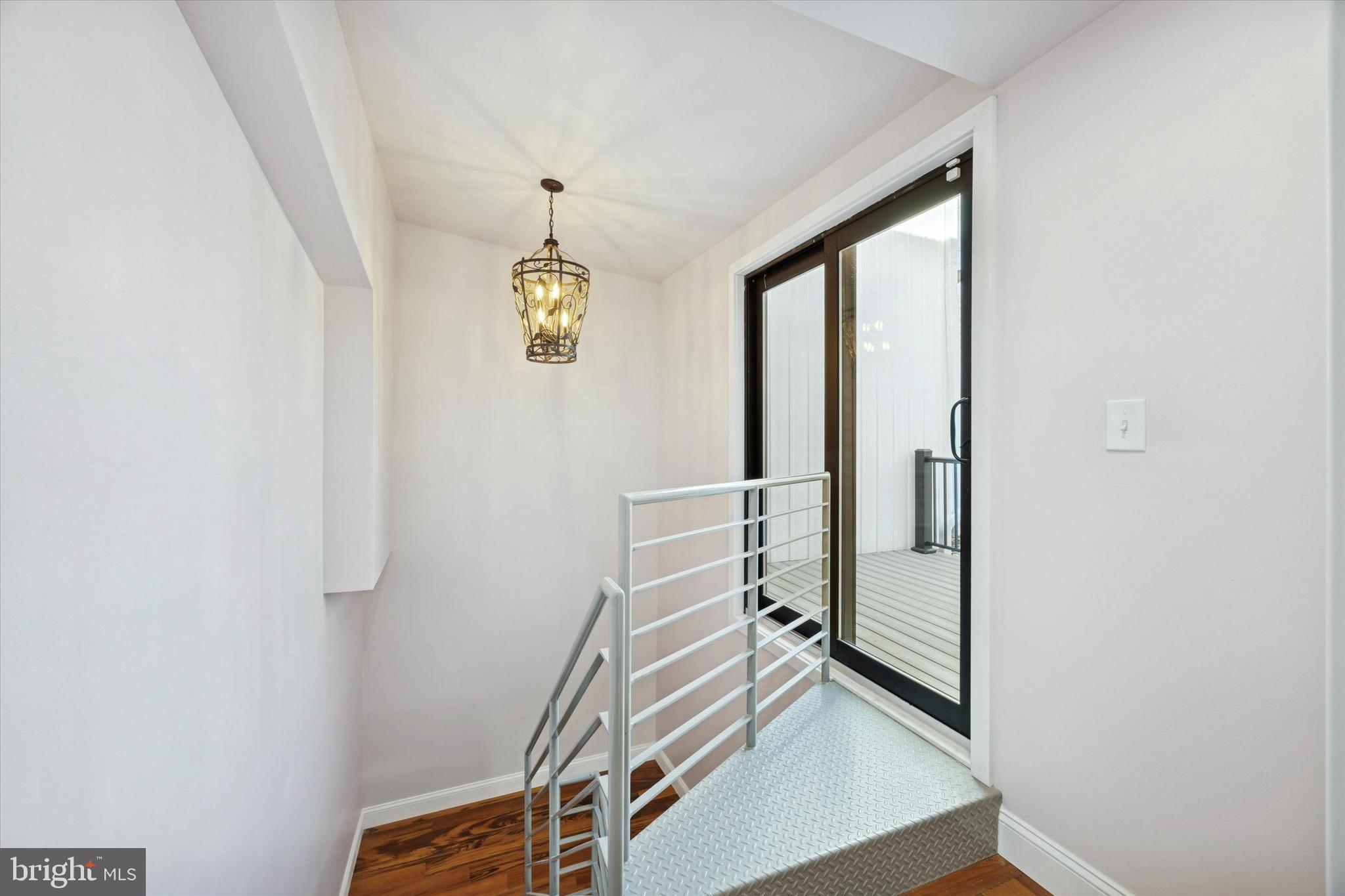 DICKINSON NARROWS - Residential