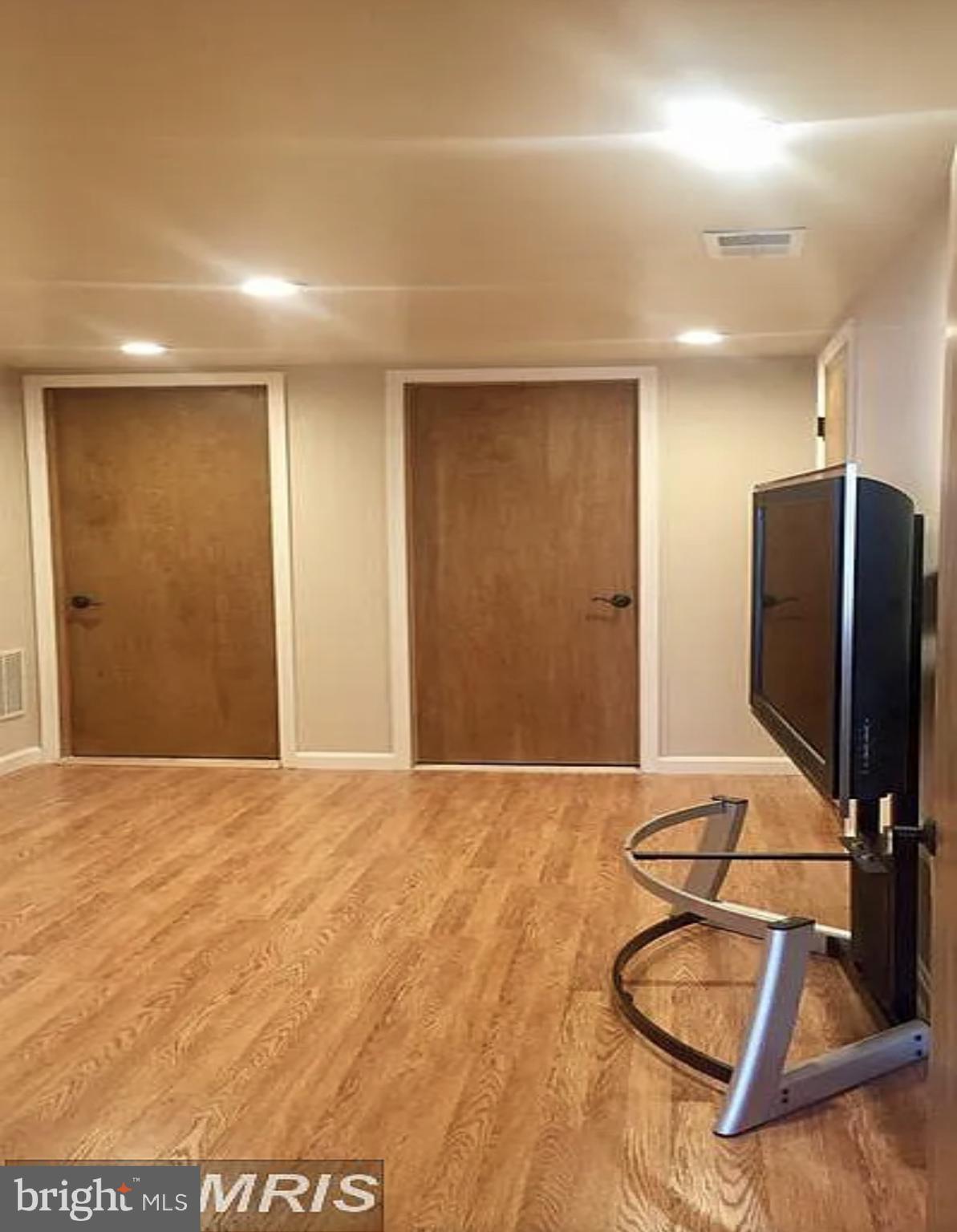 ROCK CREEK FOREST - Residential Lease