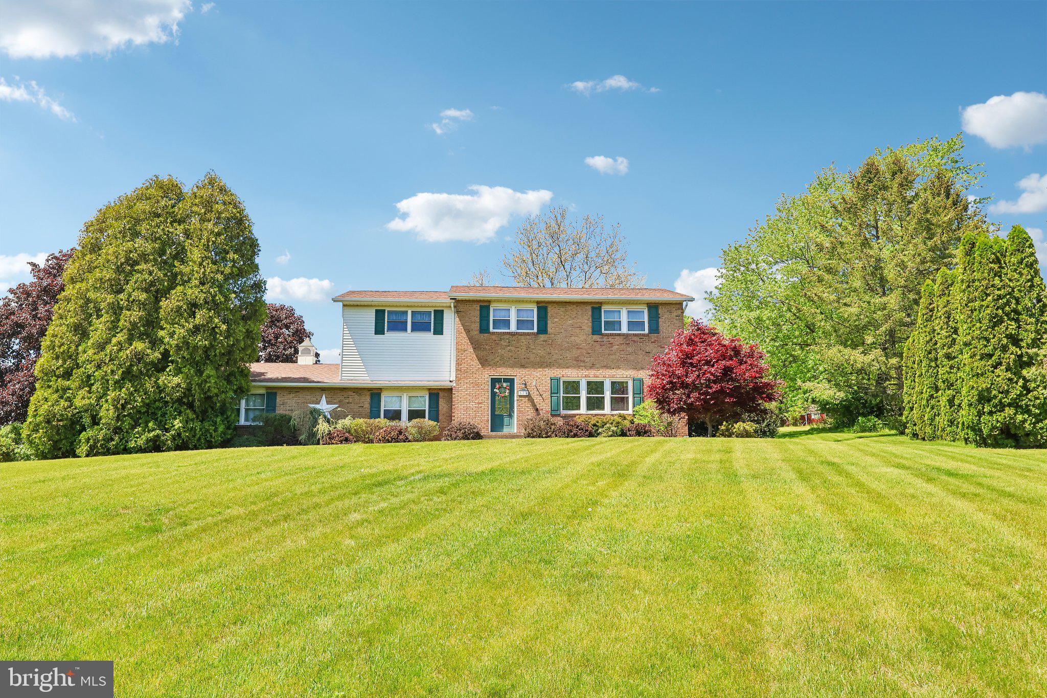 574 CAROL LANE