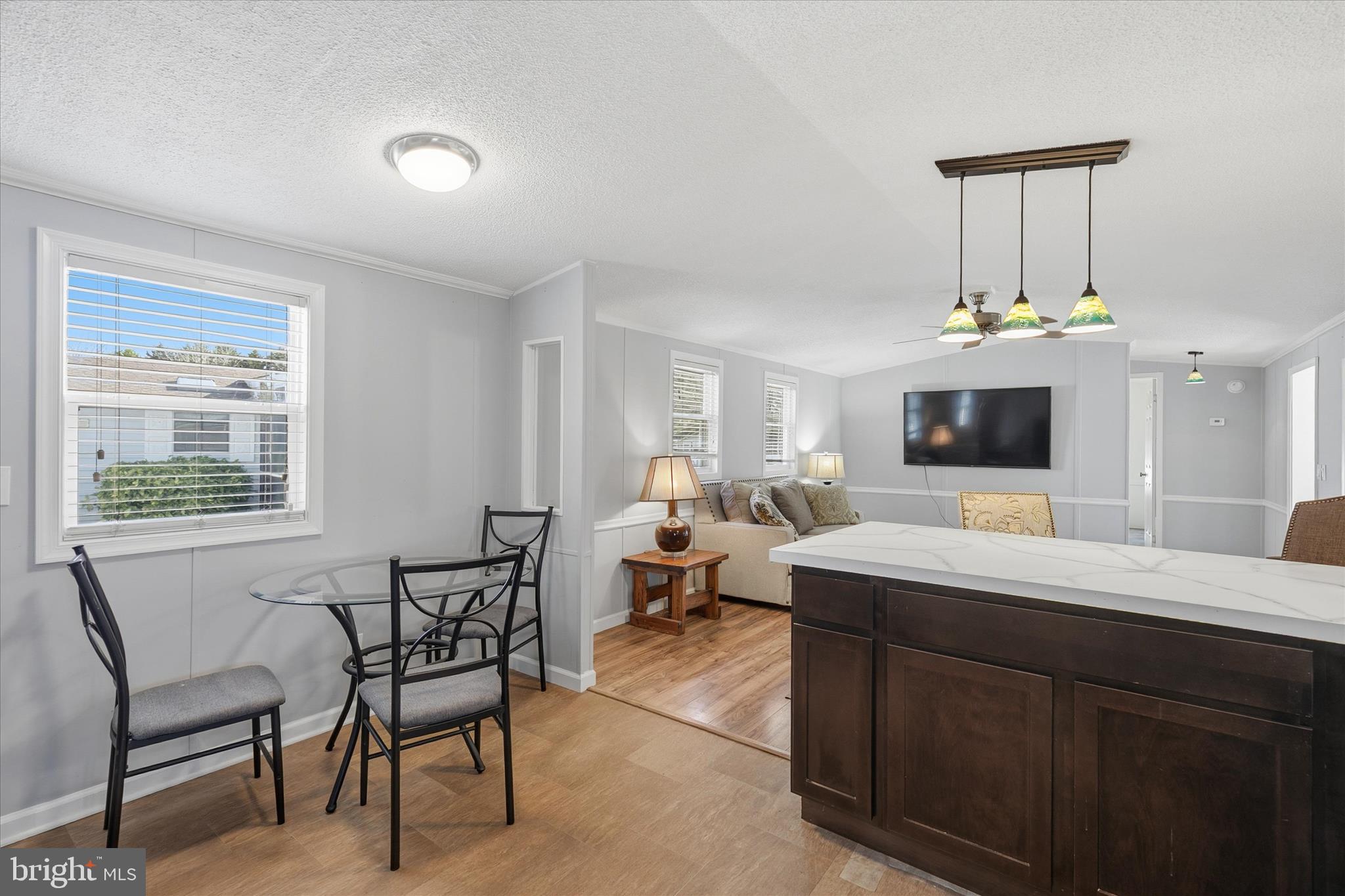 ANGOLA ESTATES - Residential