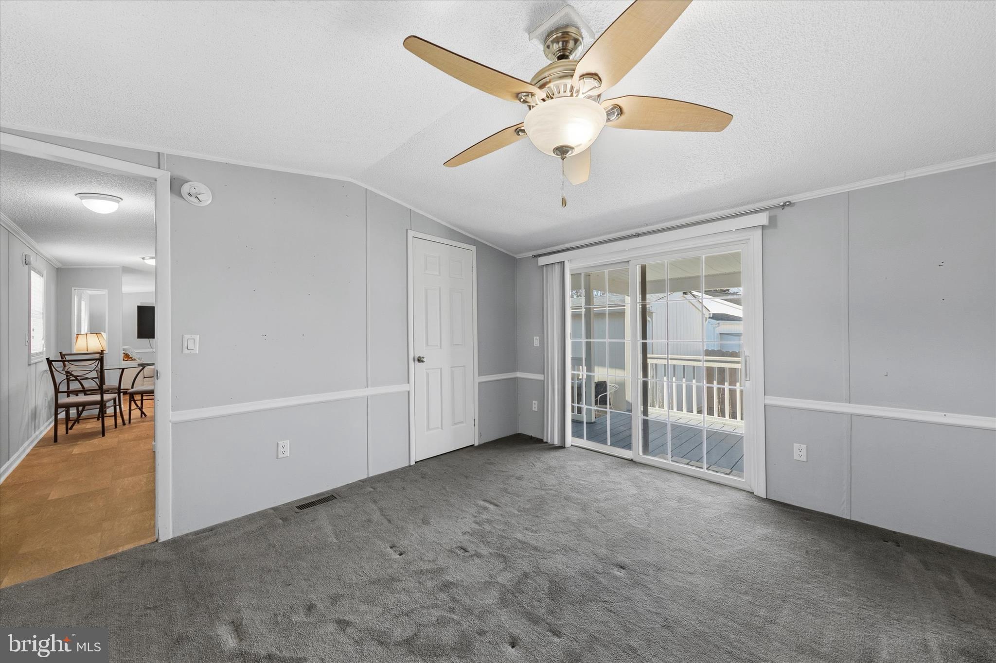 ANGOLA ESTATES - Residential