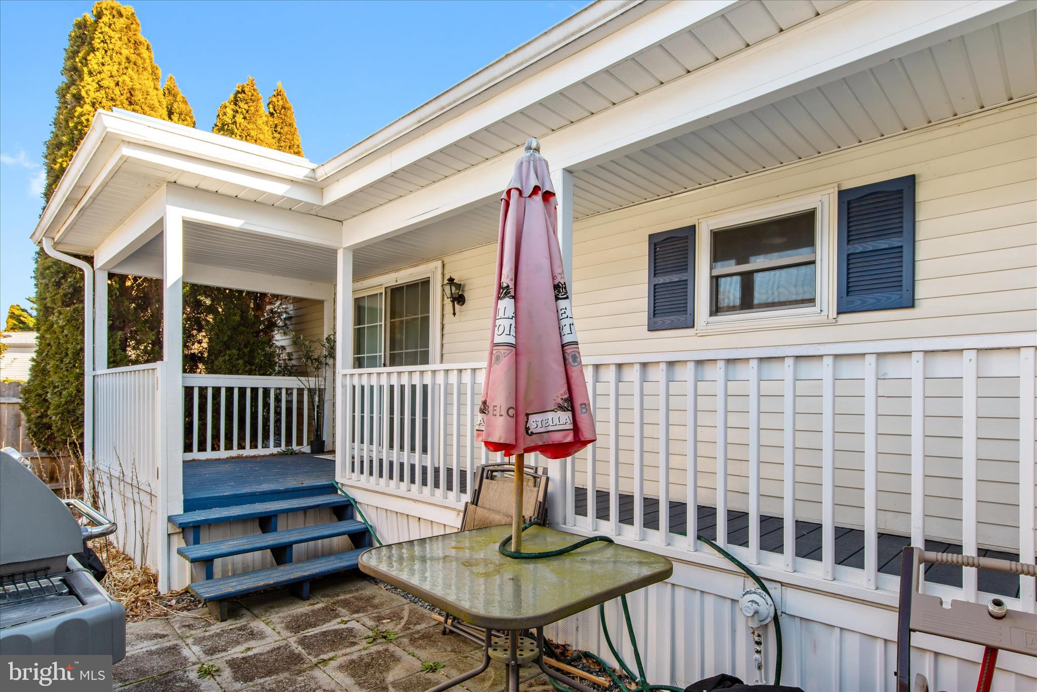 ANGOLA ESTATES - Residential