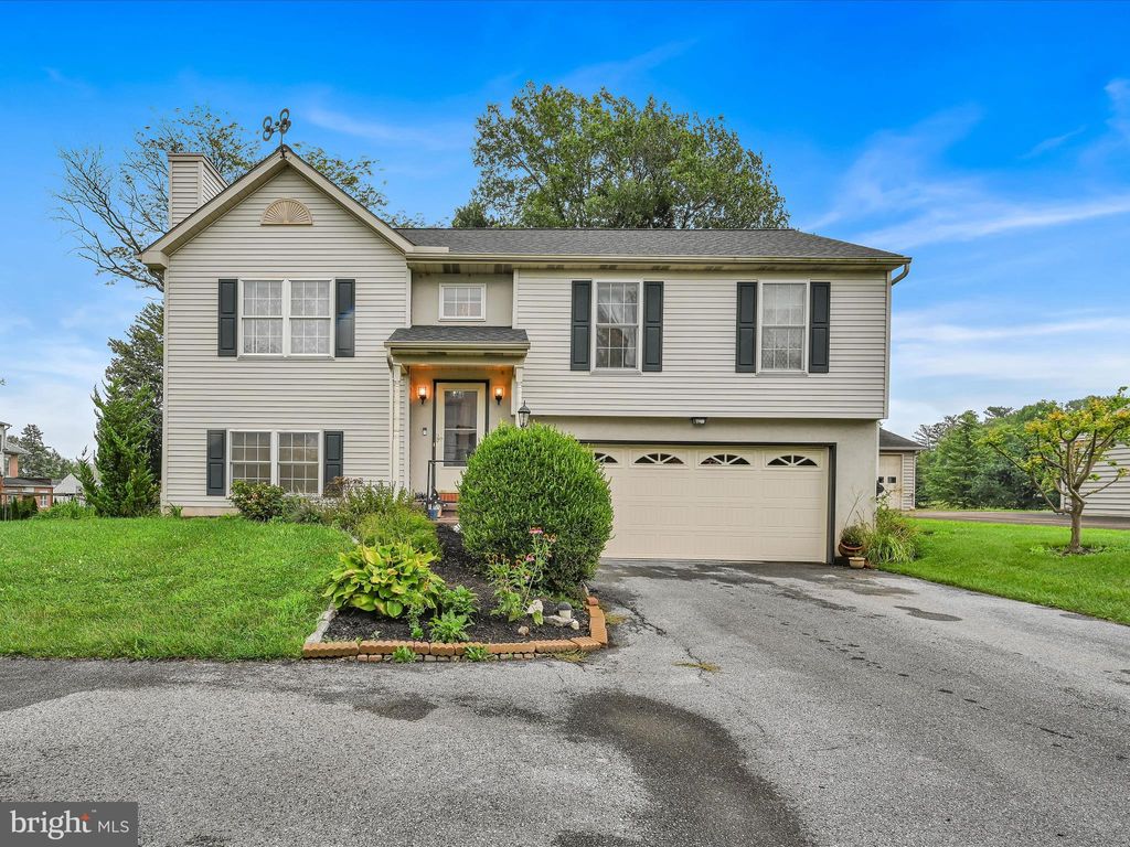 Photo of 307 S Church Street, Quarryville, PA 17566 (MLS # PALA2054974)