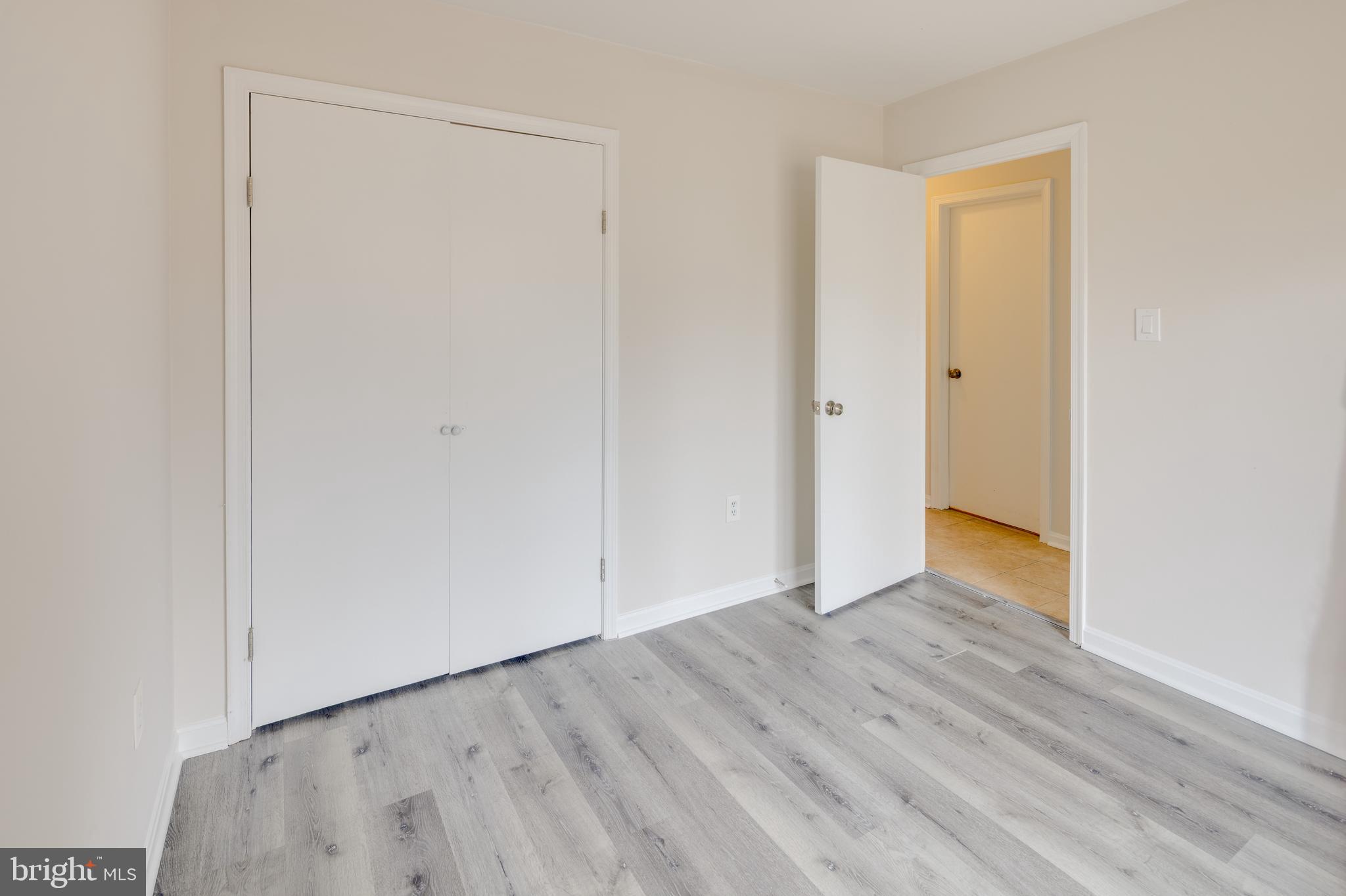 CHARING CROSS - Residential