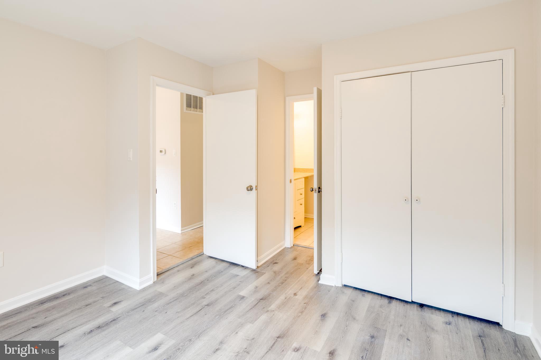 CHARING CROSS - Residential