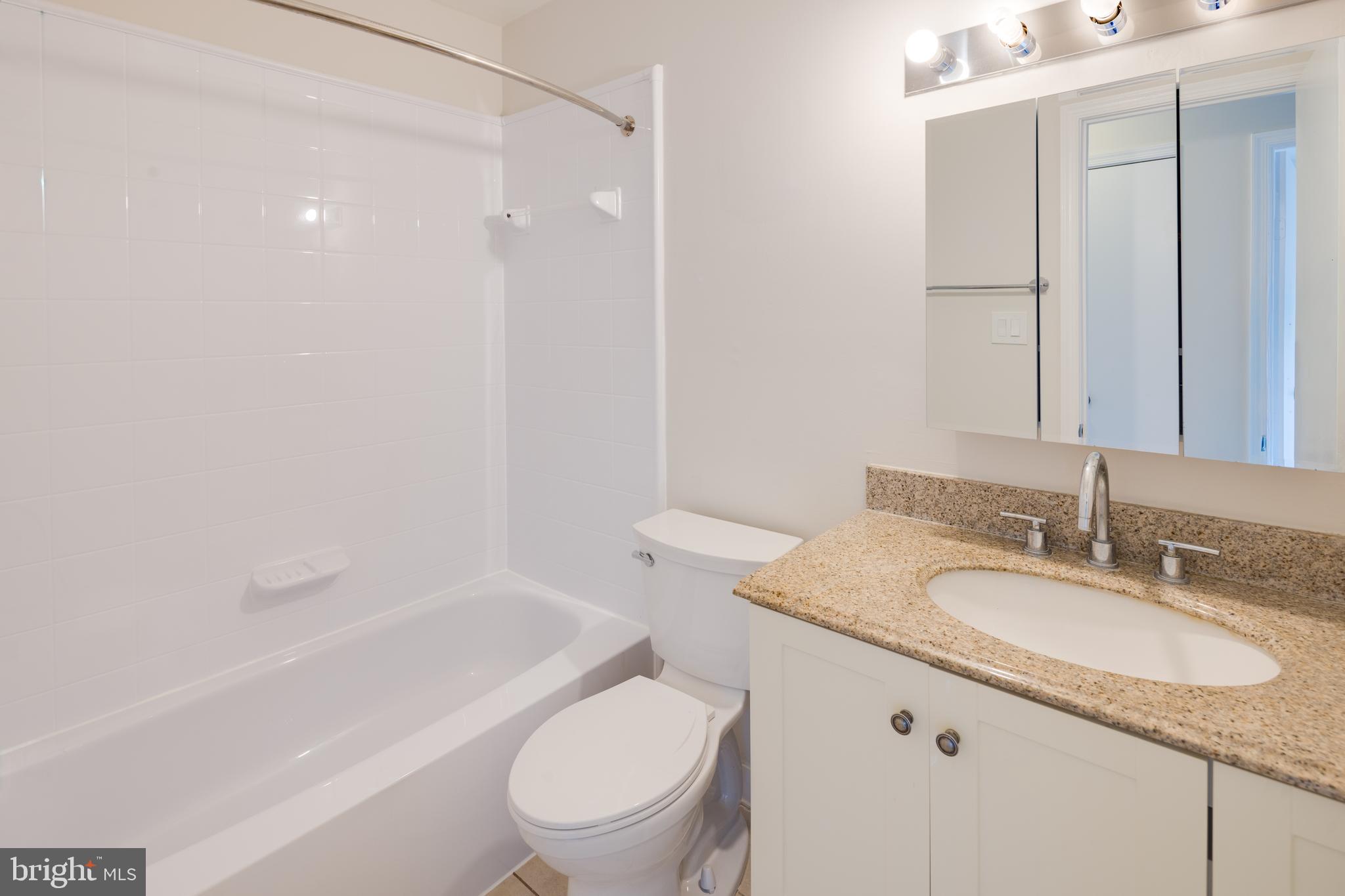 CHARING CROSS - Residential