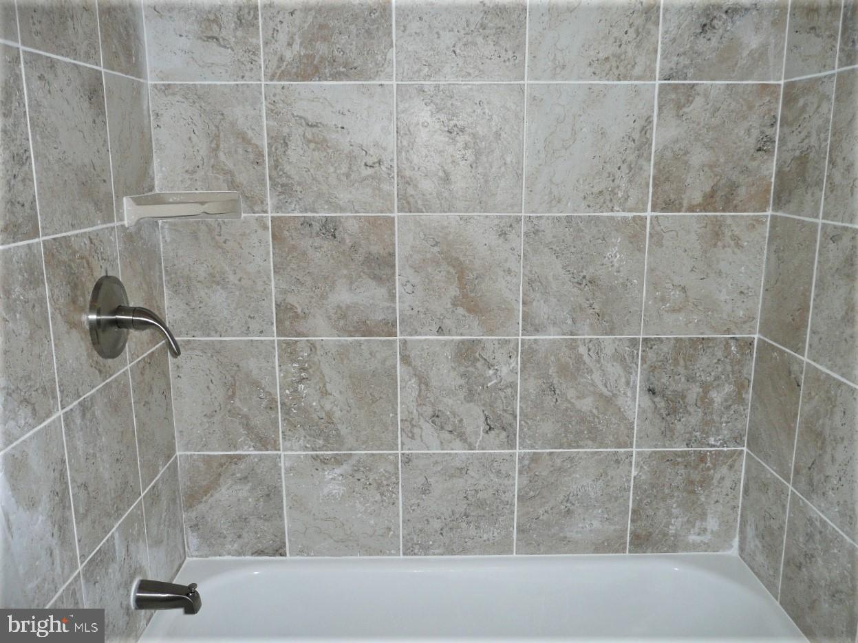 WINDING BROOK - Residential Lease