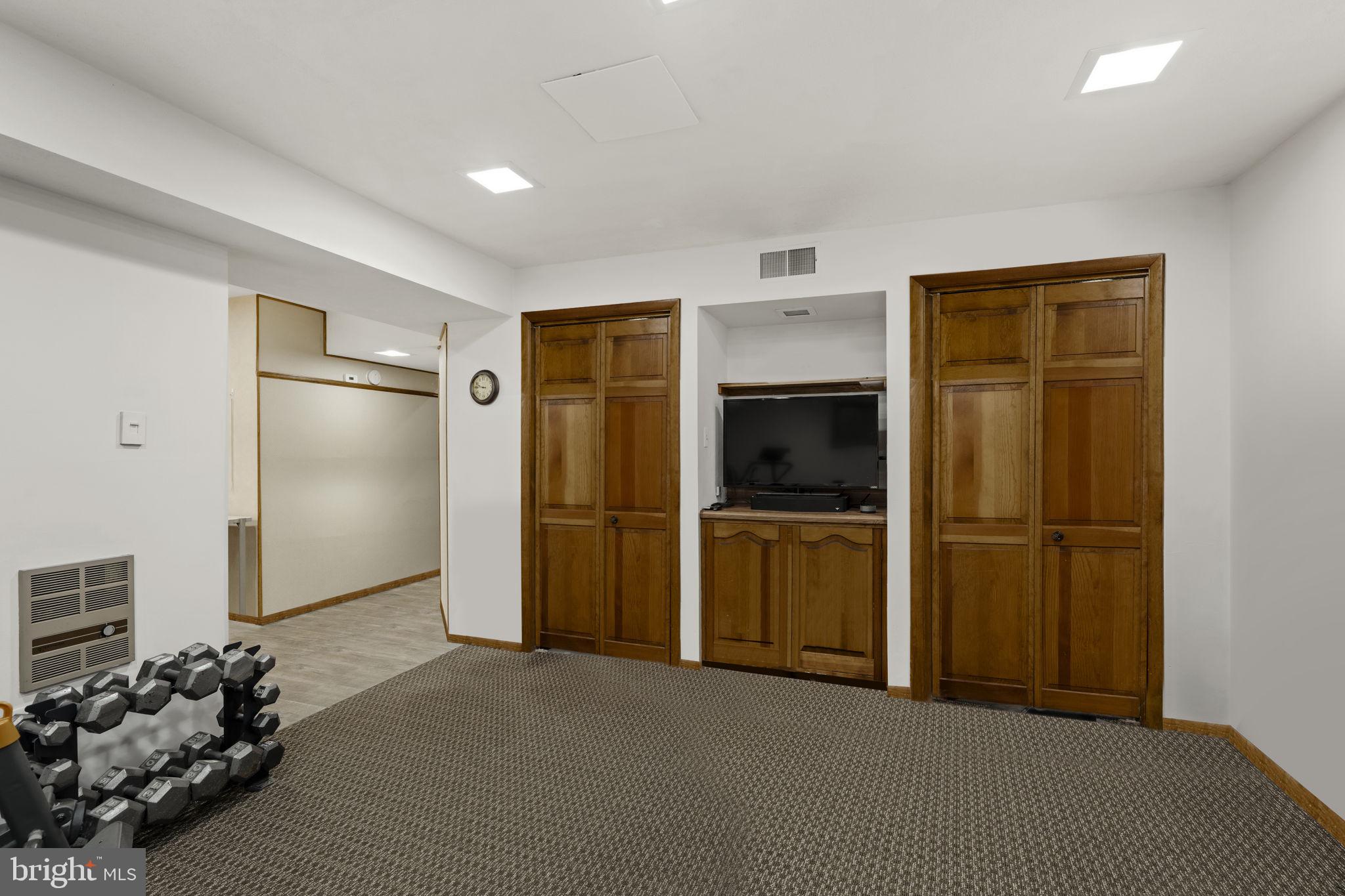 PENN OAKS SOUTH - Residential