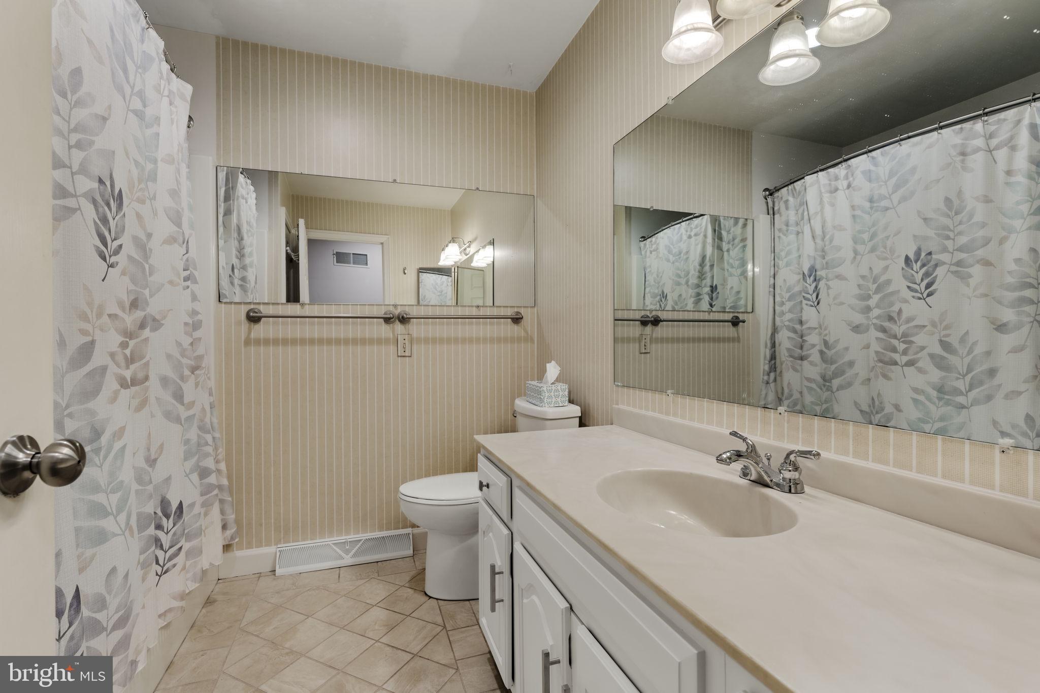 PENN OAKS SOUTH - Residential