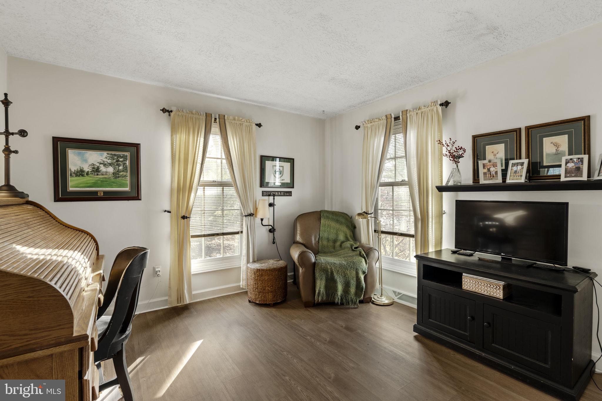 PENN OAKS SOUTH - Residential