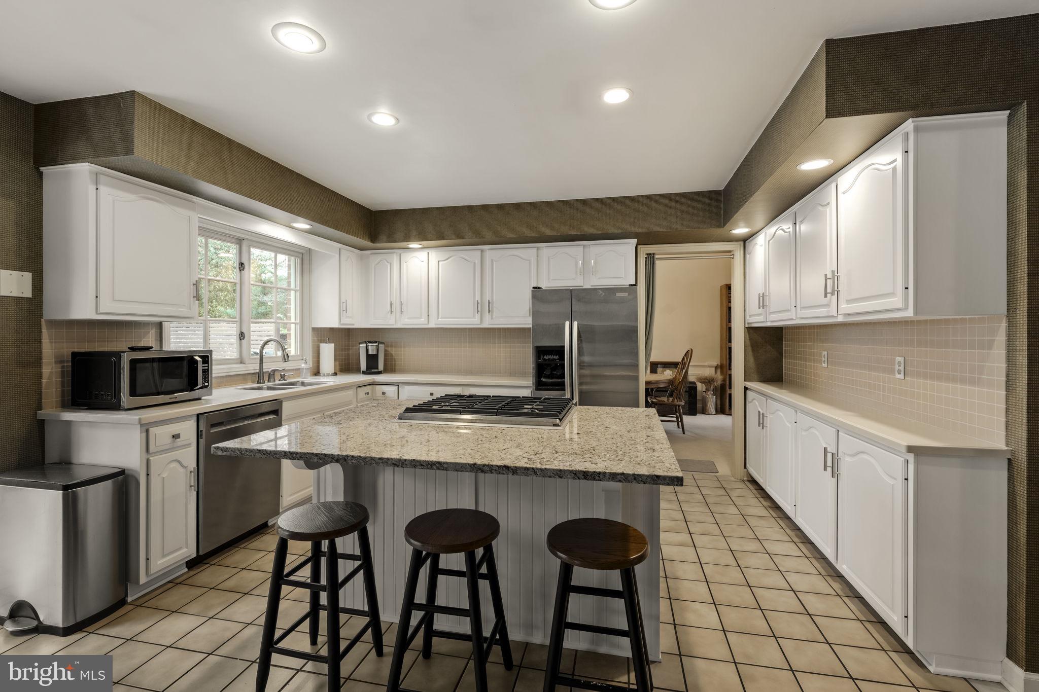 PENN OAKS SOUTH - Residential