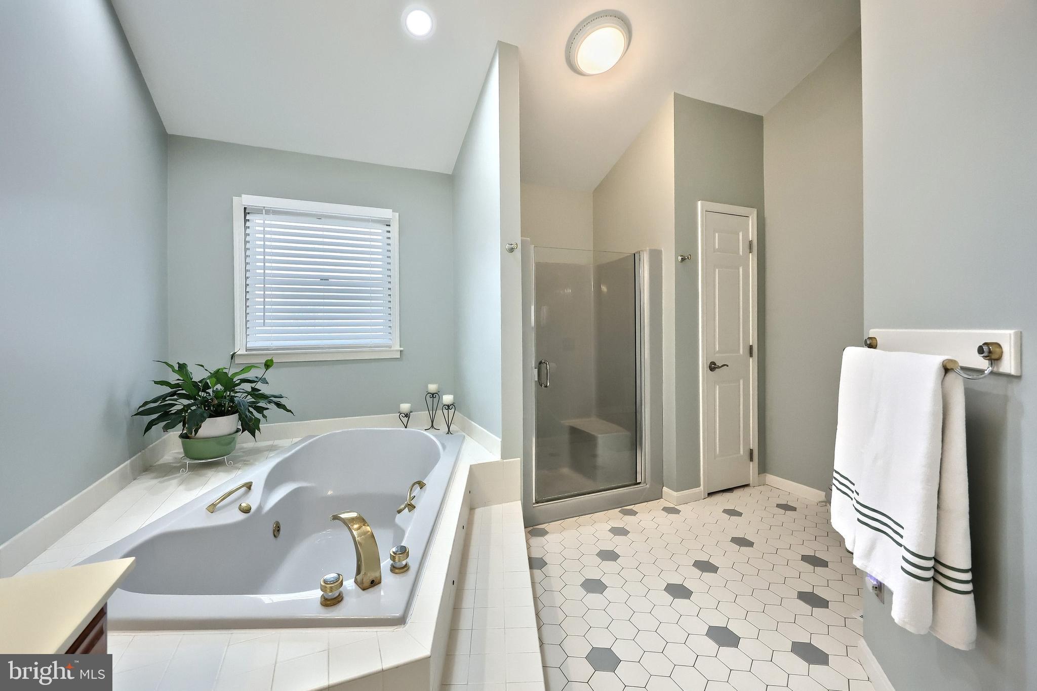 THE MEADOWS - Residential