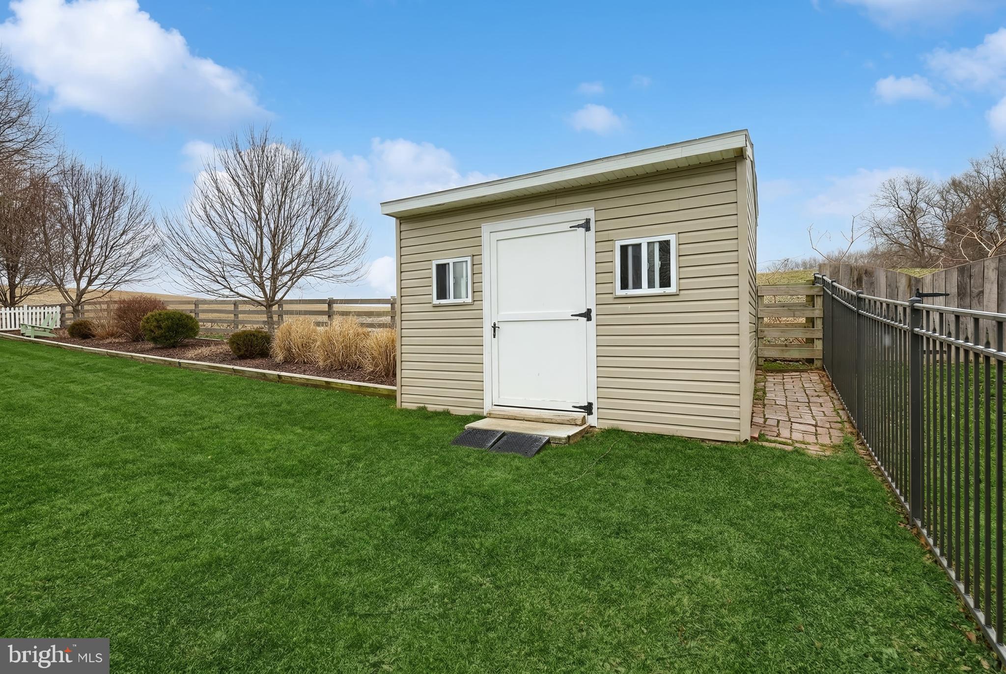 THE MEADOWS - Residential