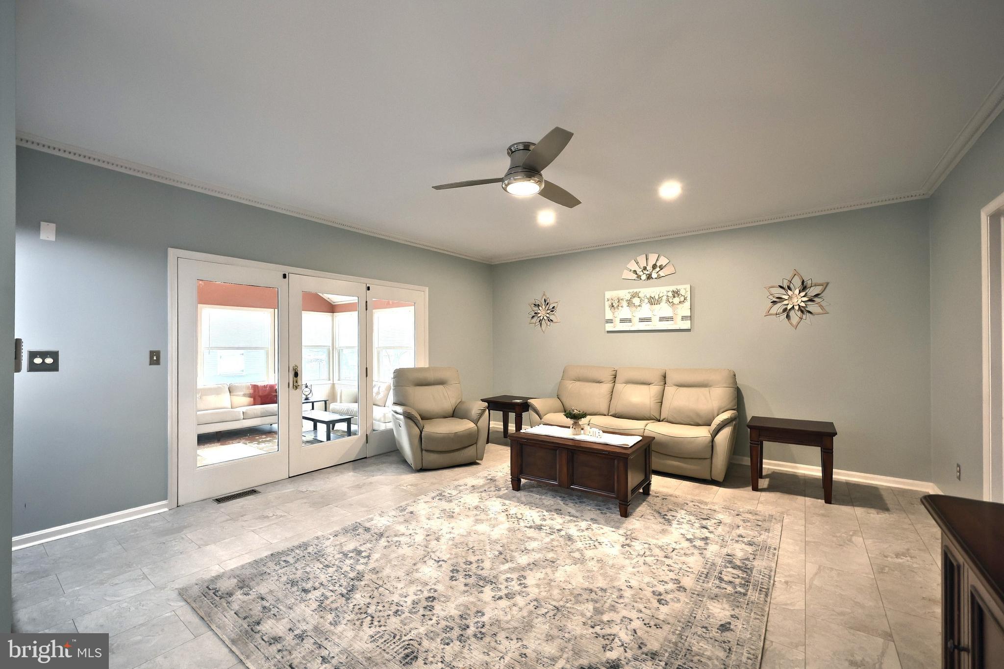 THE MEADOWS - Residential