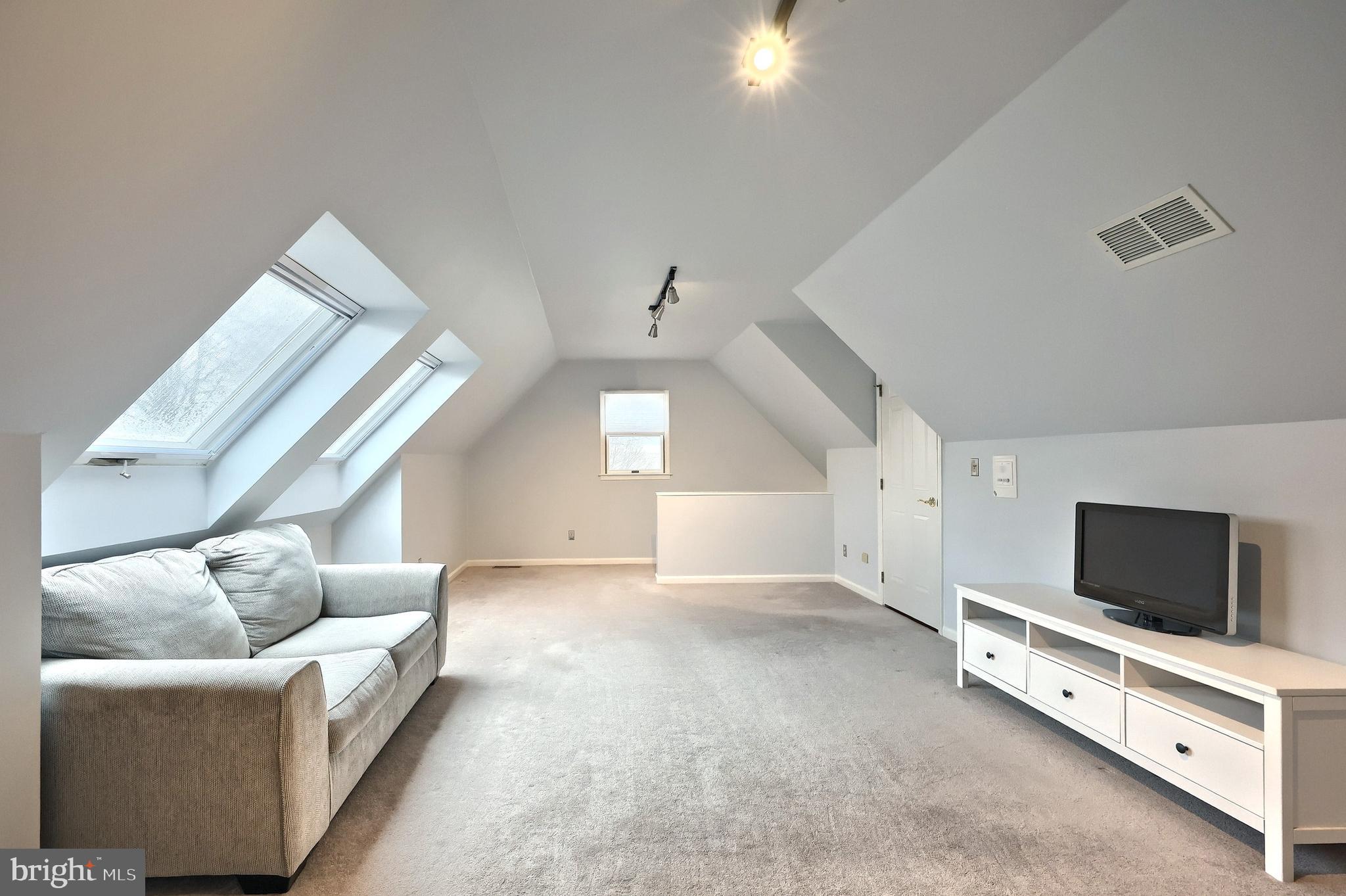 THE MEADOWS - Residential