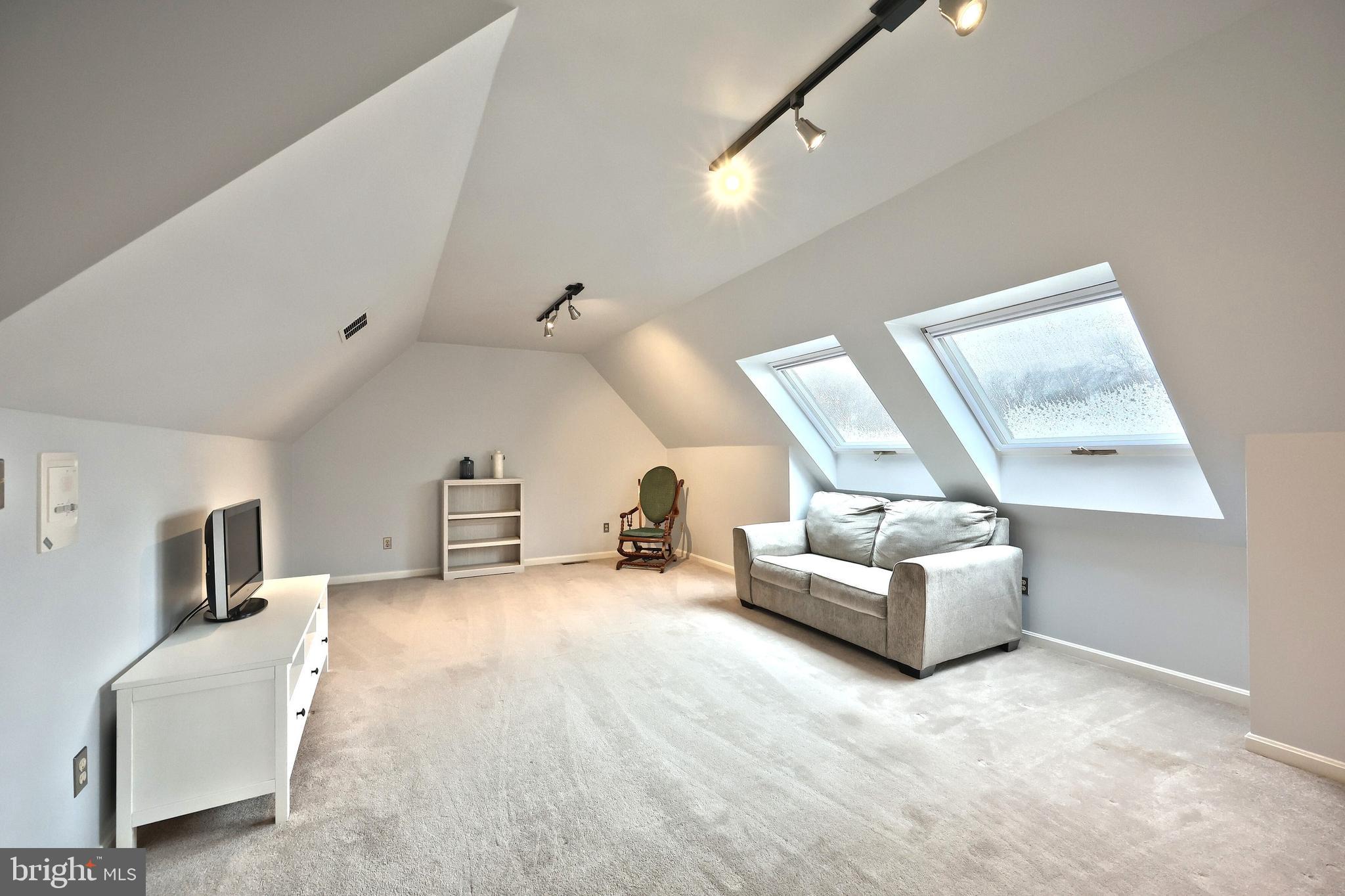 THE MEADOWS - Residential