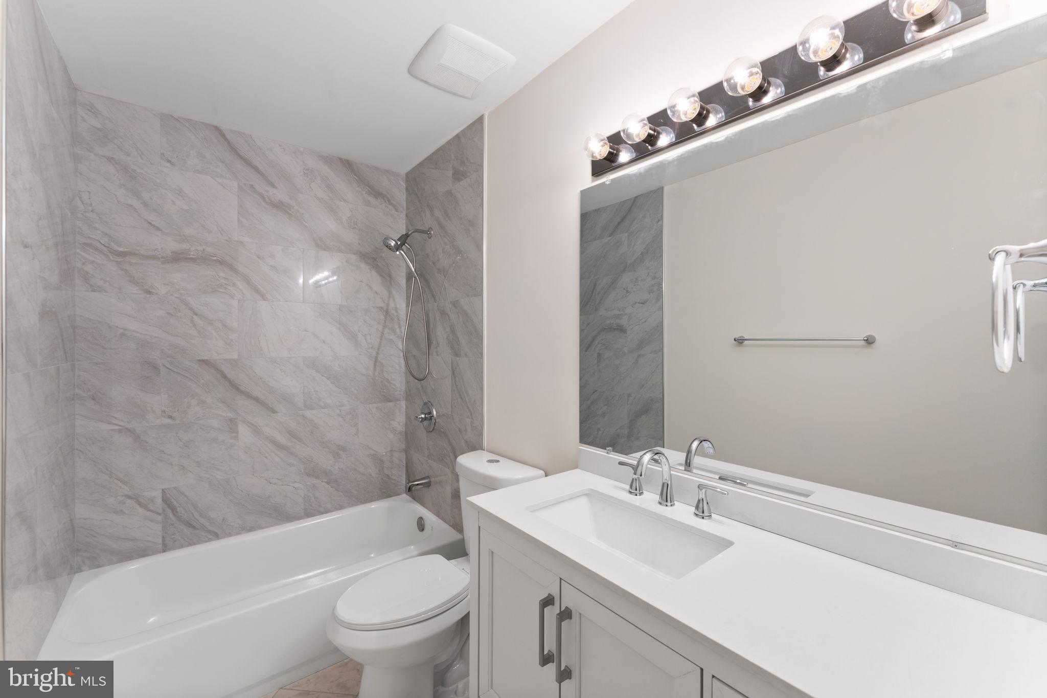 OAKTON MILL ESTATES - Residential