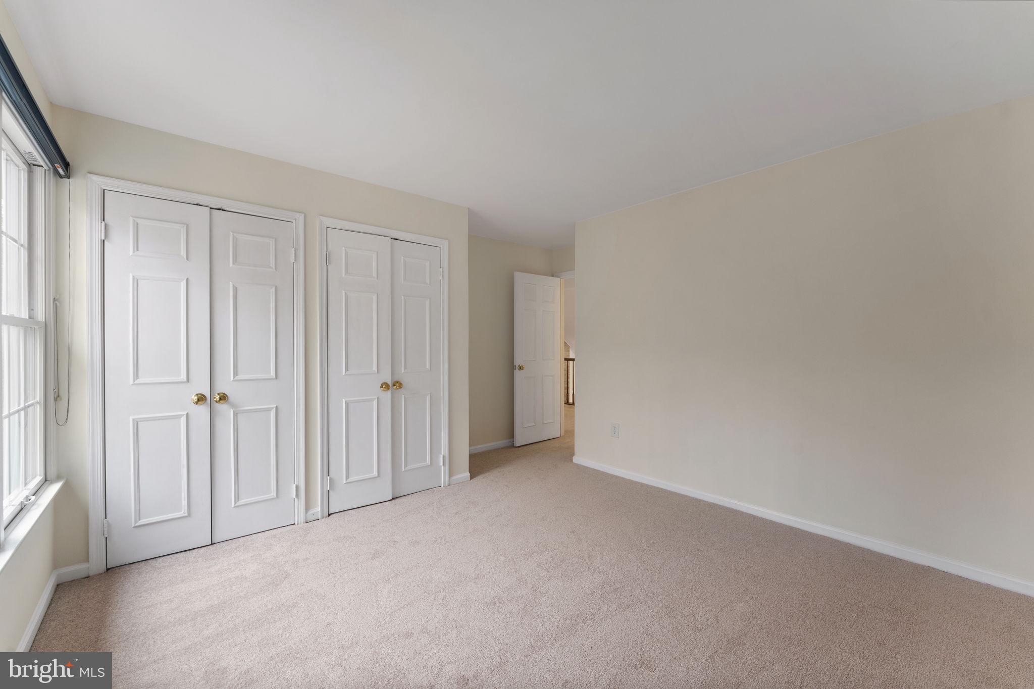 OAKTON MILL ESTATES - Residential