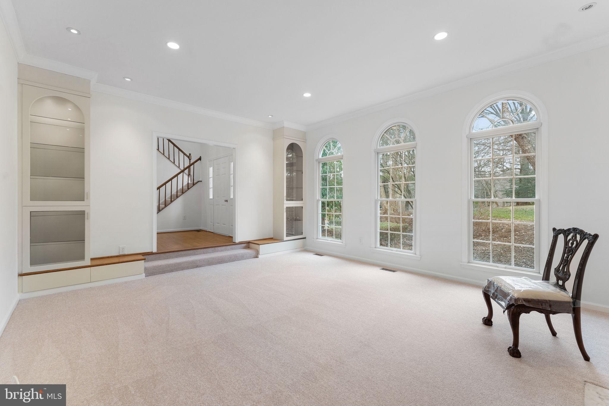 OAKTON MILL ESTATES - Residential