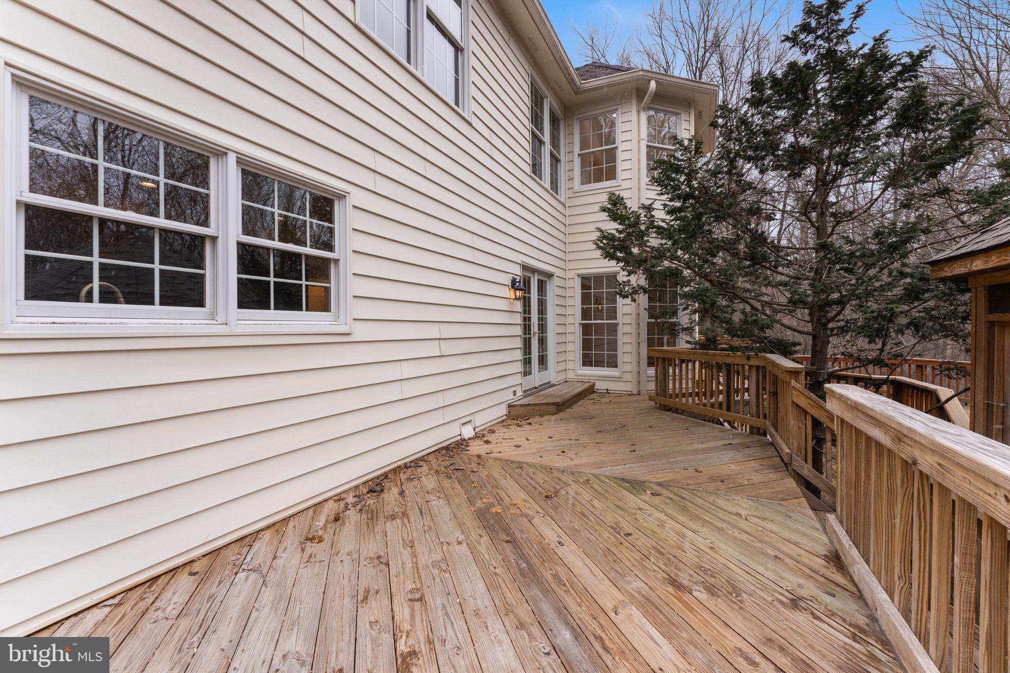 OAKTON MILL ESTATES - Residential