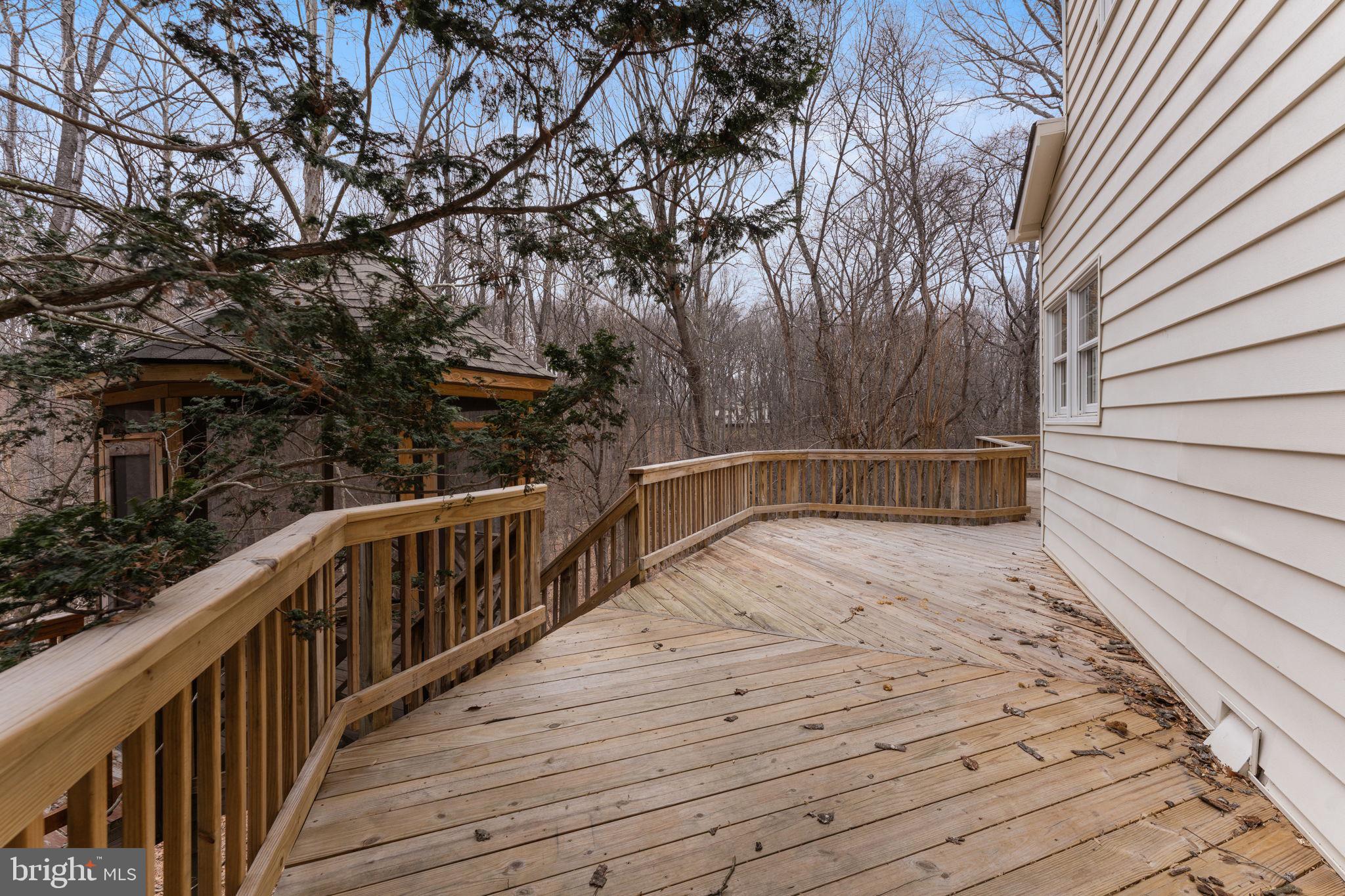 OAKTON MILL ESTATES - Residential