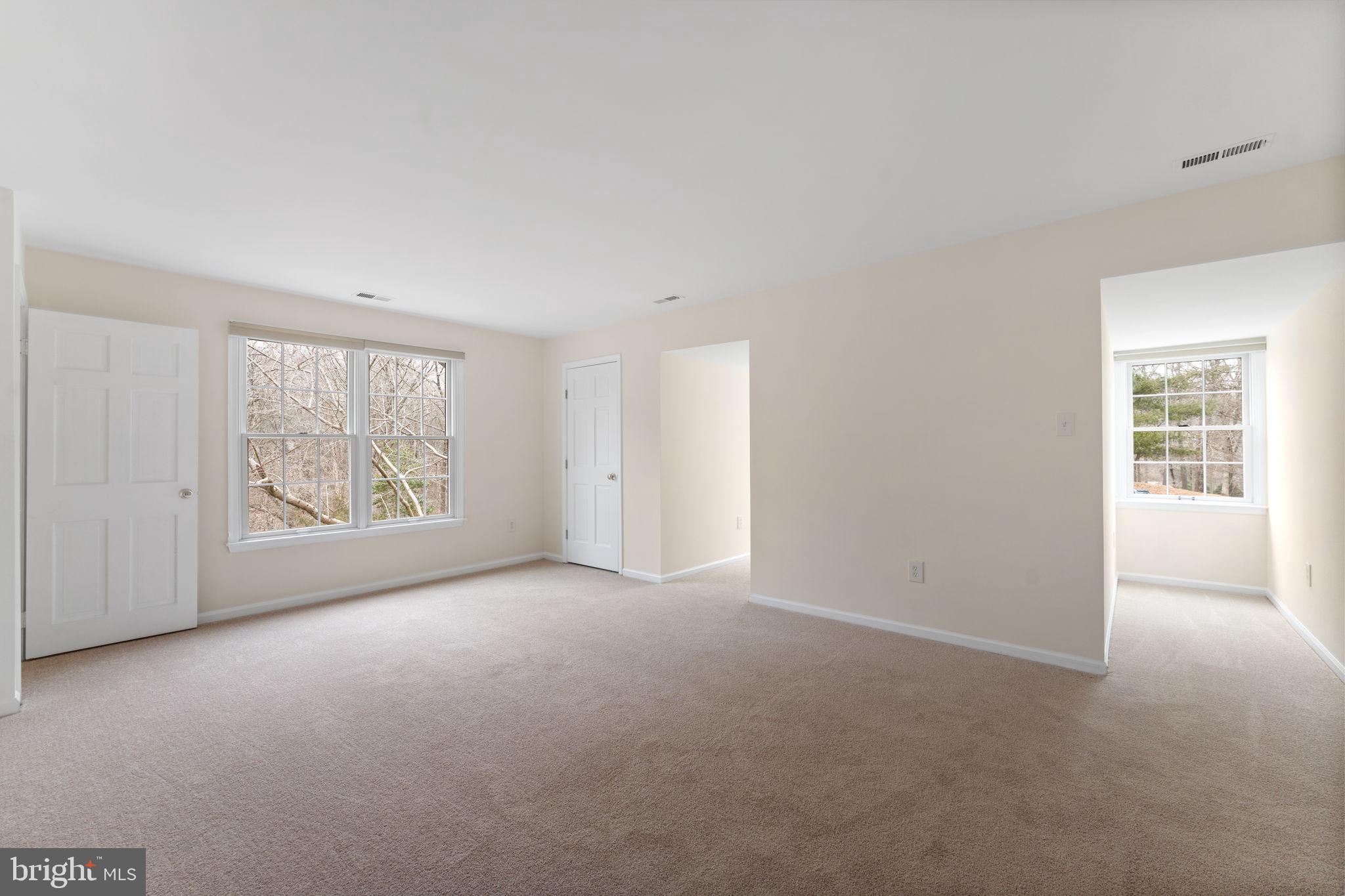 OAKTON MILL ESTATES - Residential