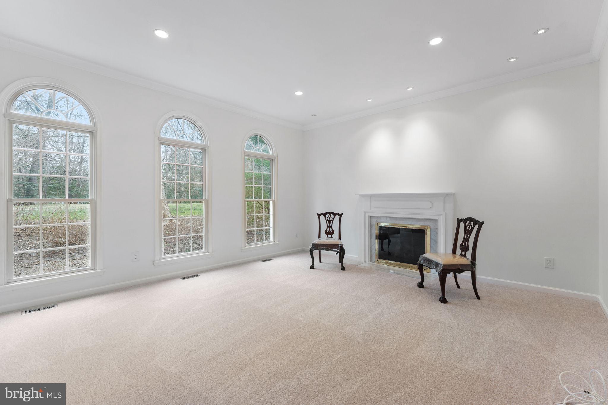 OAKTON MILL ESTATES - Residential