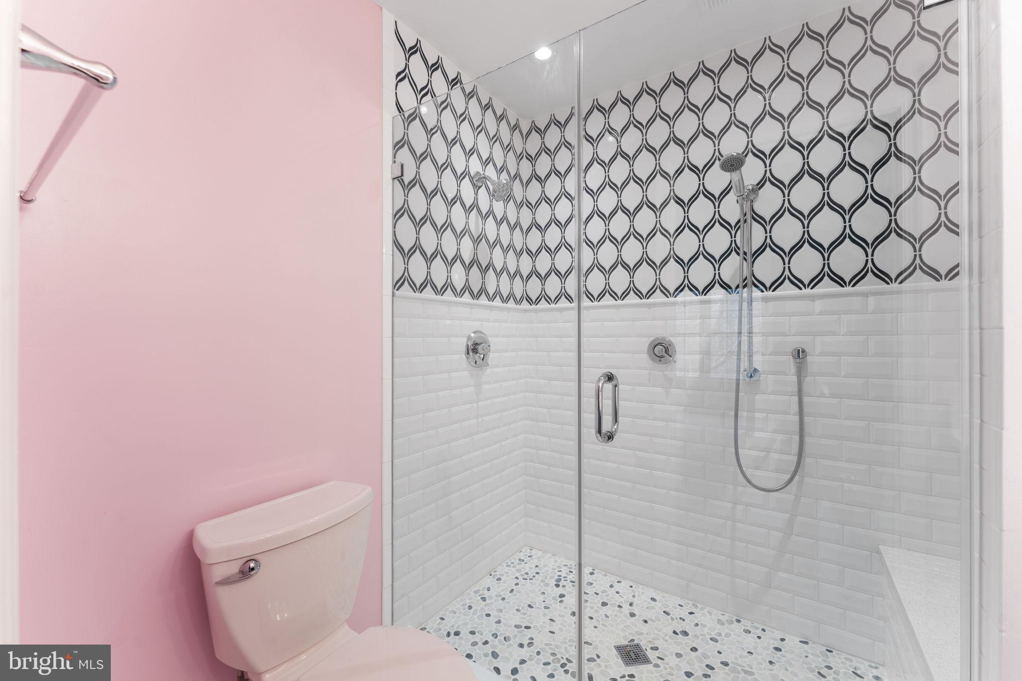 OAKTON MILL ESTATES - Residential