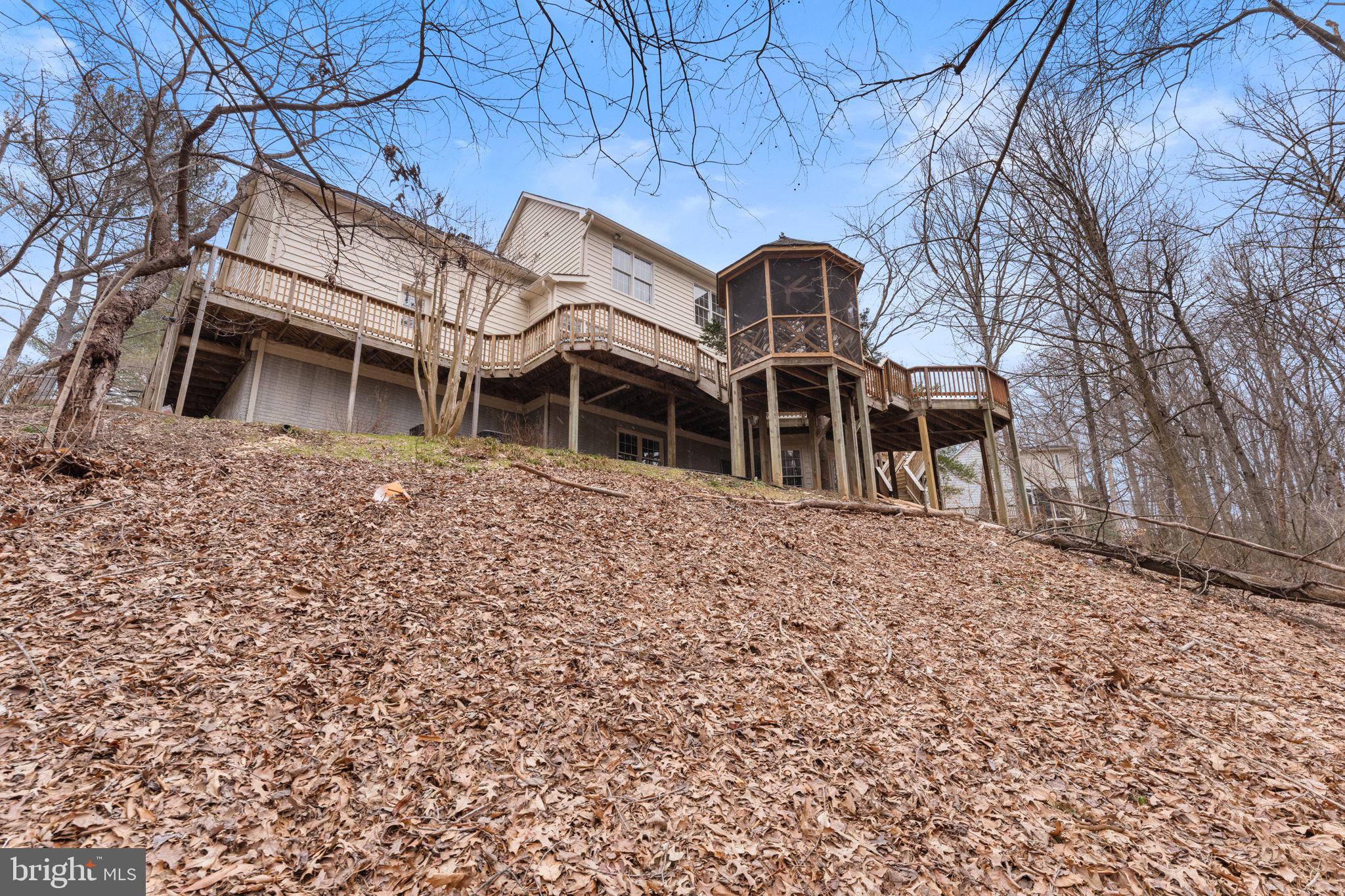 OAKTON MILL ESTATES - Residential