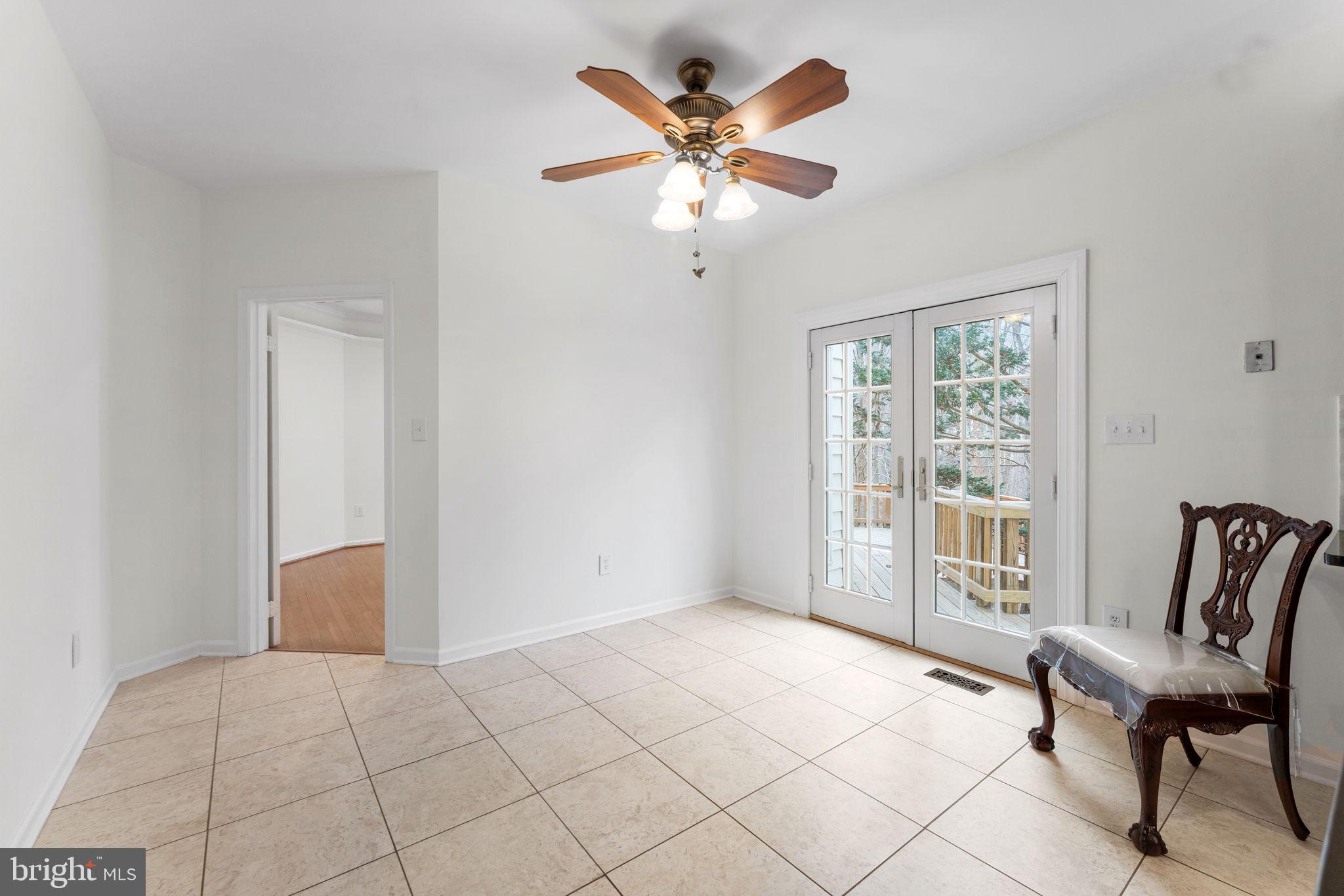 OAKTON MILL ESTATES - Residential