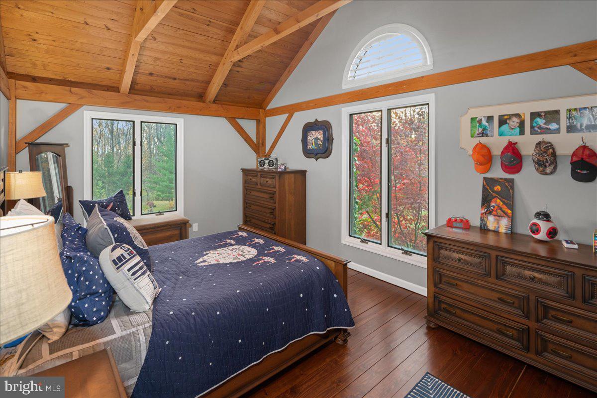 100 ACRE WOODS - Residential