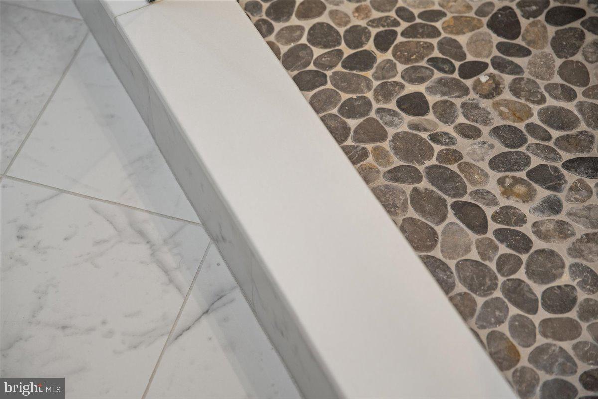 100 ACRE WOODS - Residential