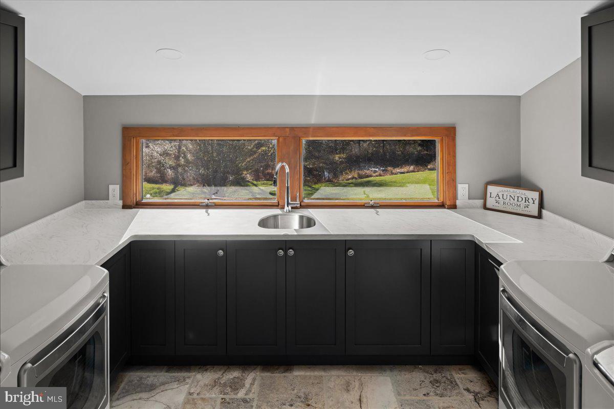 100 ACRE WOODS - Residential