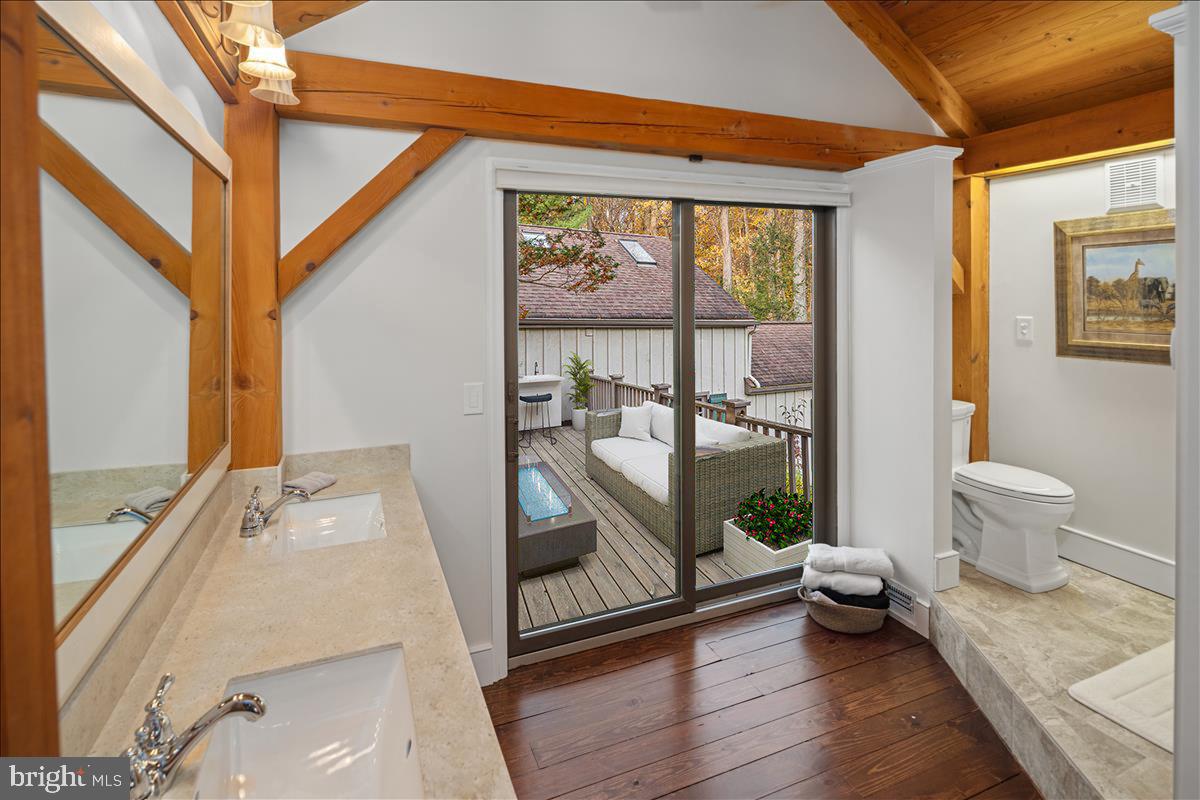 100 ACRE WOODS - Residential