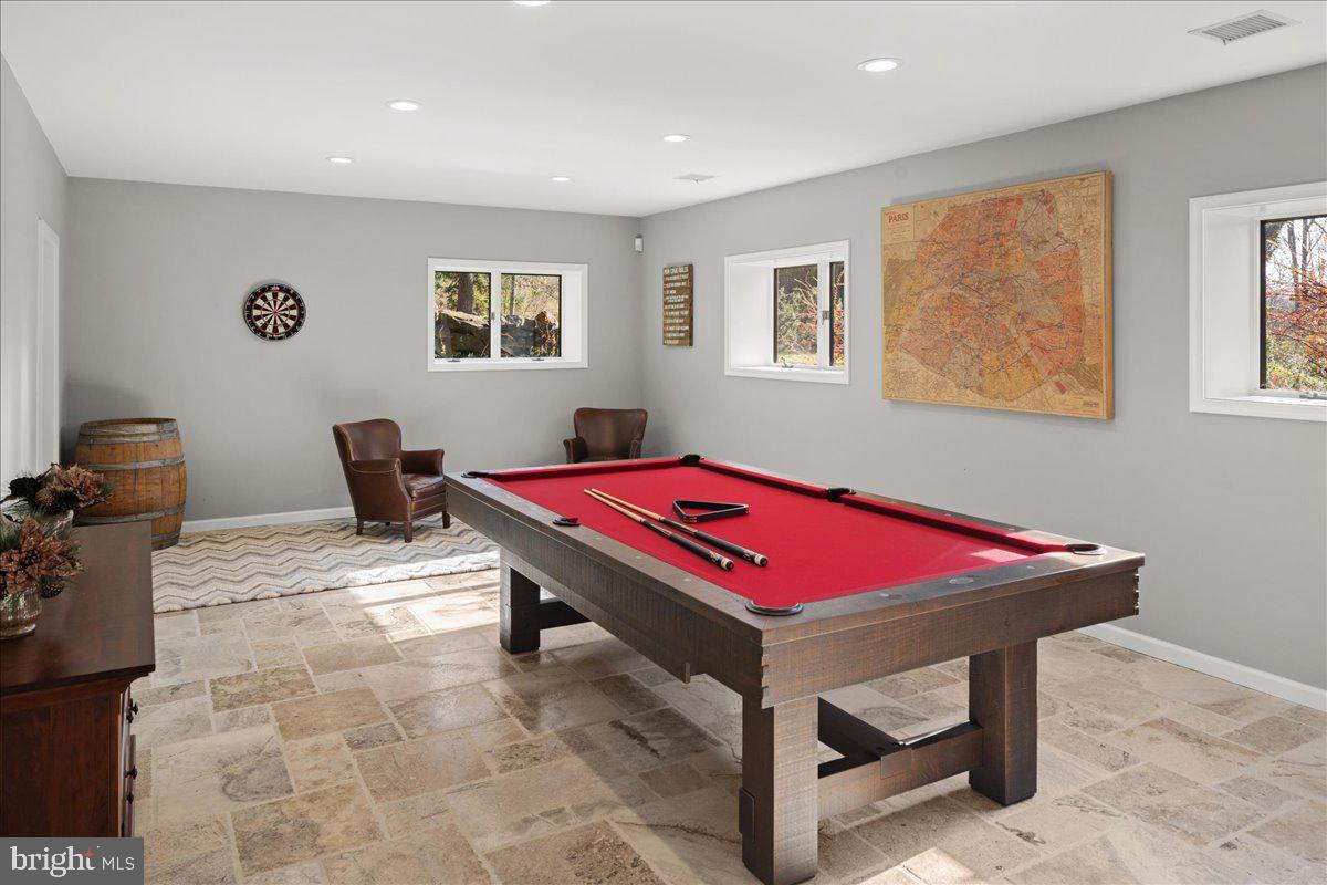 100 ACRE WOODS - Residential