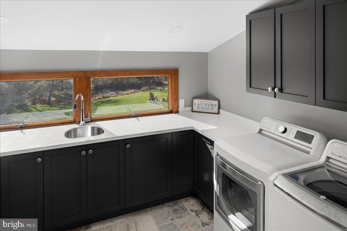 100 ACRE WOODS - Residential