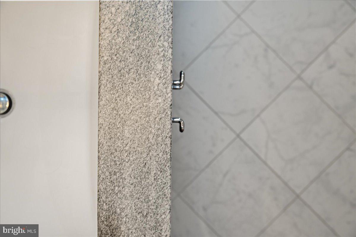 100 ACRE WOODS - Residential