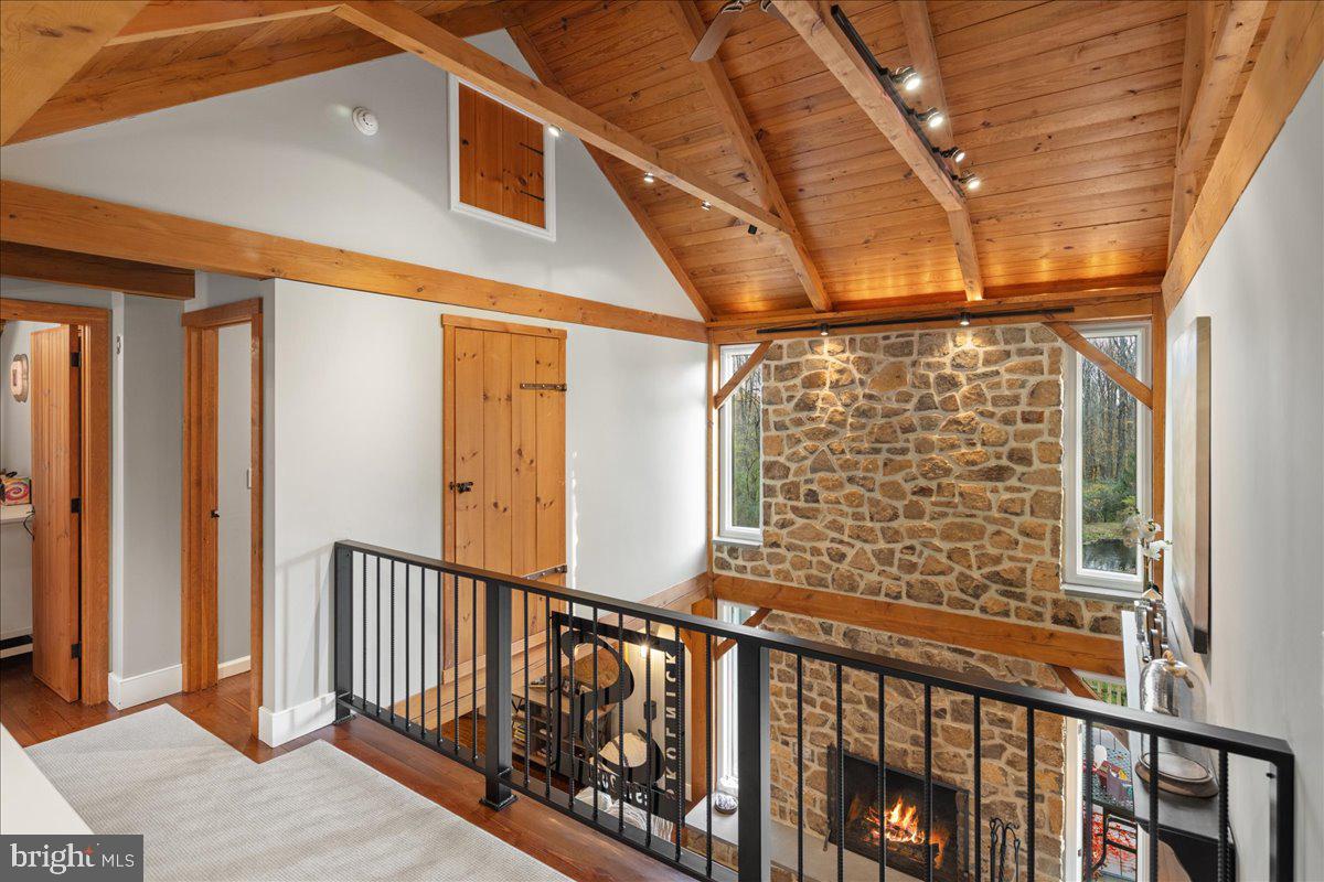 100 ACRE WOODS - Residential