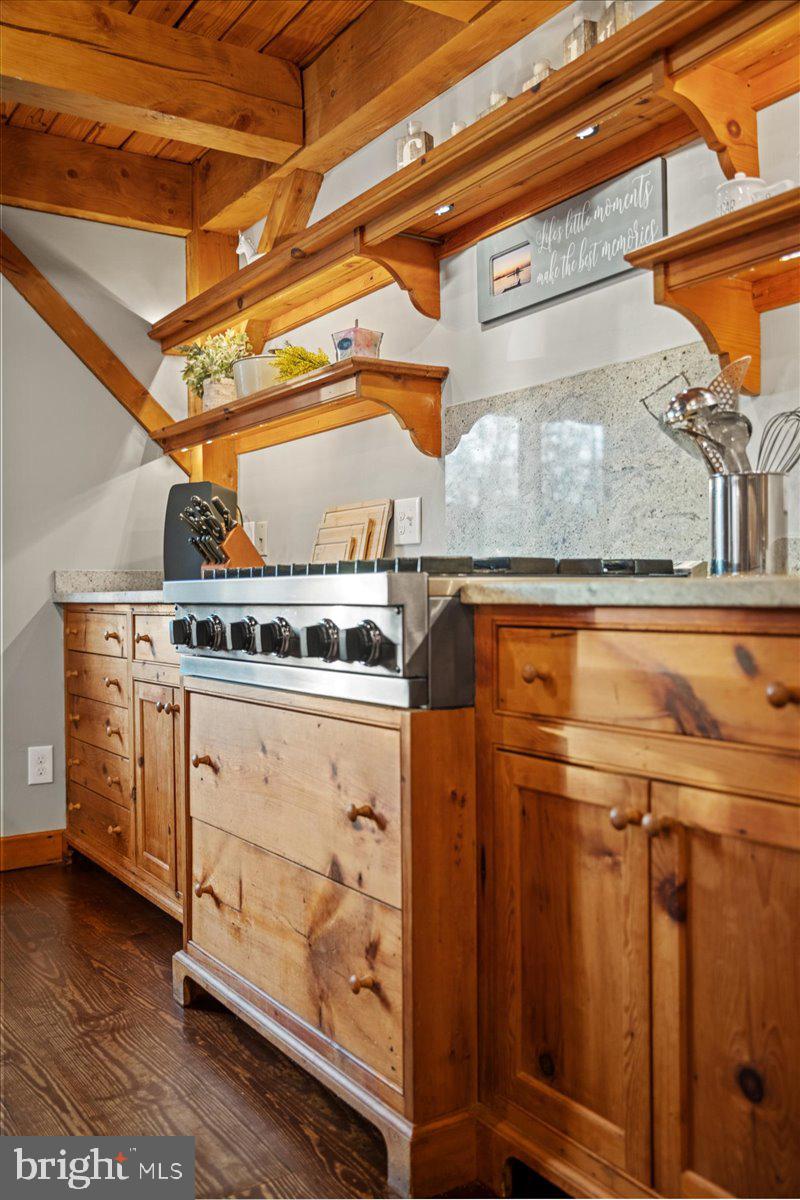 100 ACRE WOODS - Residential