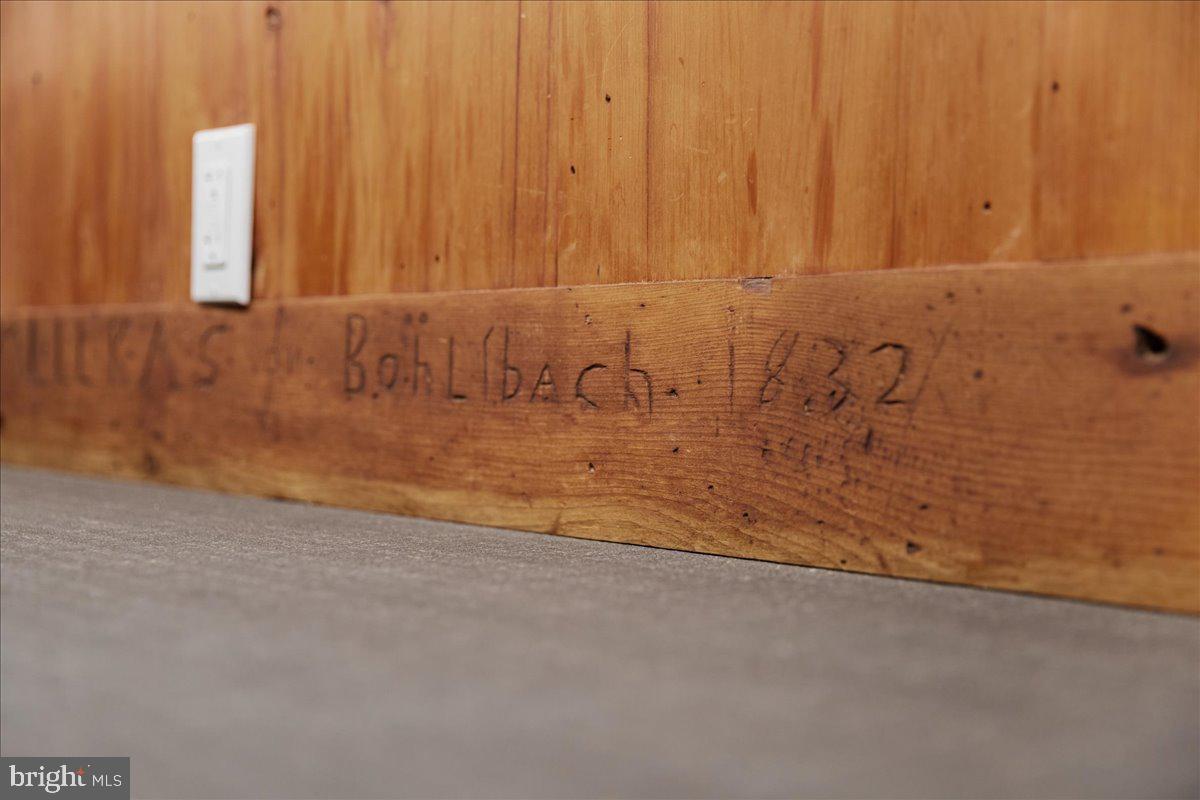 100 ACRE WOODS - Residential