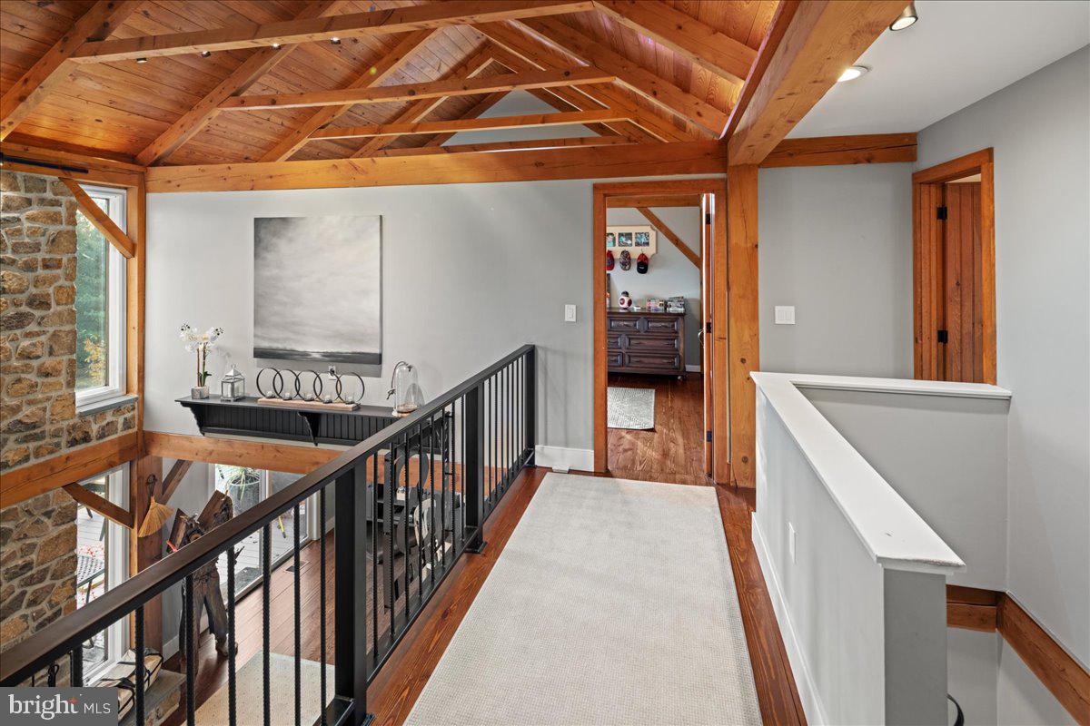 100 ACRE WOODS - Residential