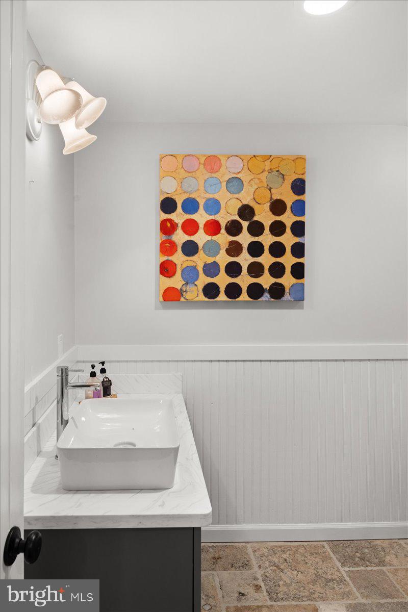 100 ACRE WOODS - Residential