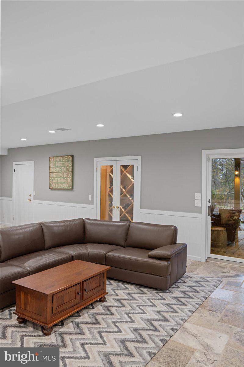 100 ACRE WOODS - Residential