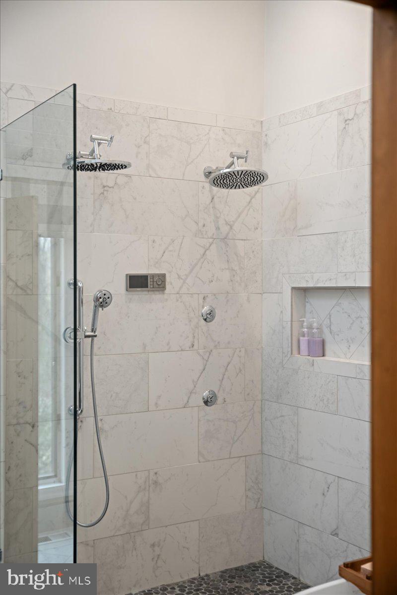 100 ACRE WOODS - Residential