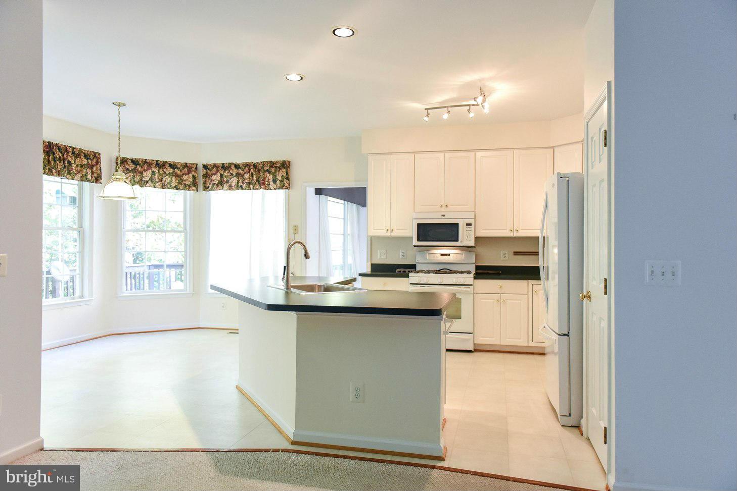 HARBOR POINT - Residential