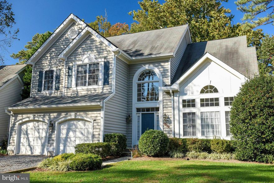 Lovely home situated in Harbor Point neighborhood of Solomon's. This home has over 2600sqft of living space with another 1200+sqft in unfinished walkout basement. Well maintained and move in ready! Large master bedroom with gas fireplace, walk in closet and master bath. Open floor plan with gas fireplace in the family room.  Large deck for entertaining.  Elevator access all three levels. Must See!