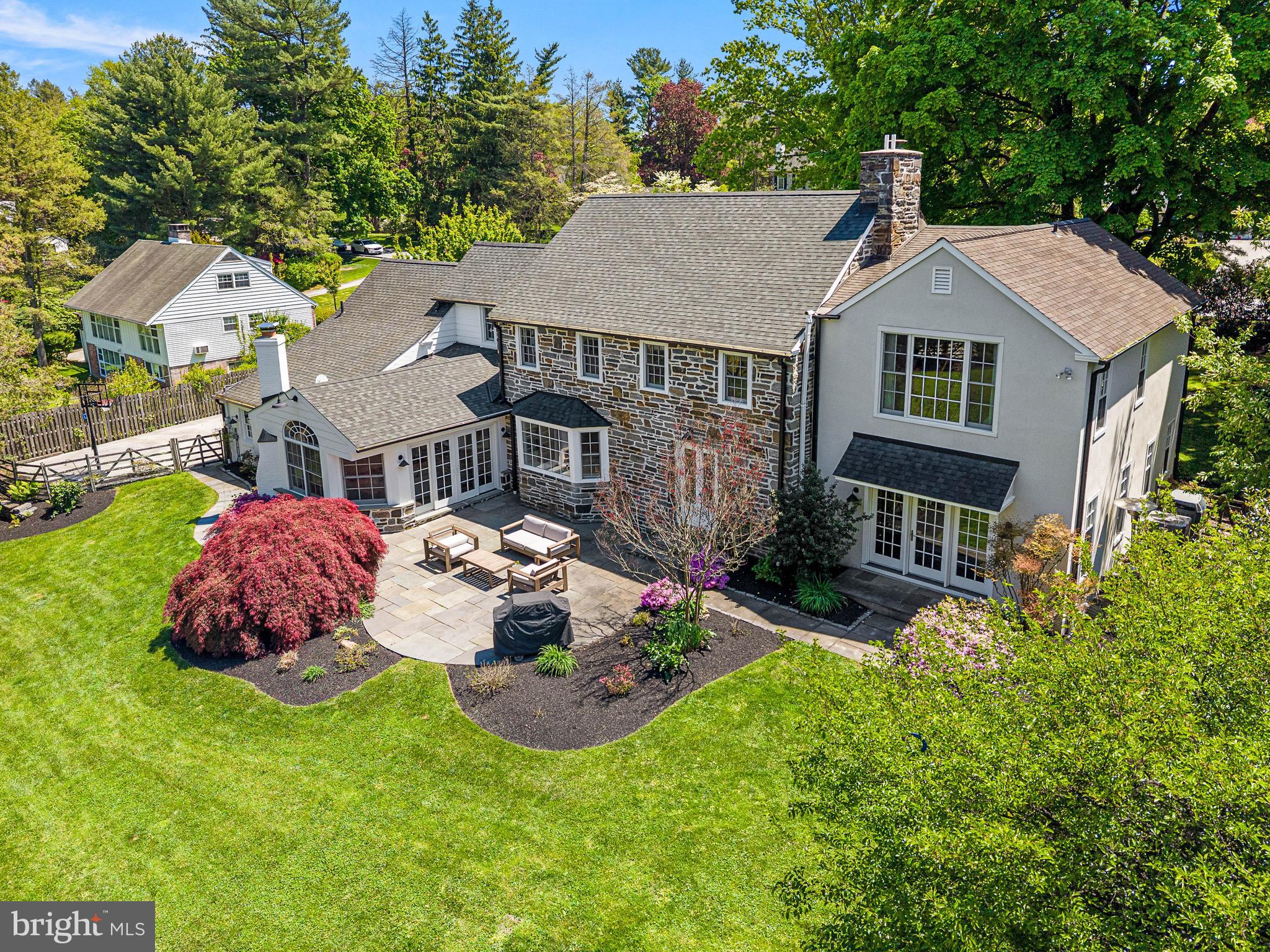 GLADWYNE - Residential
