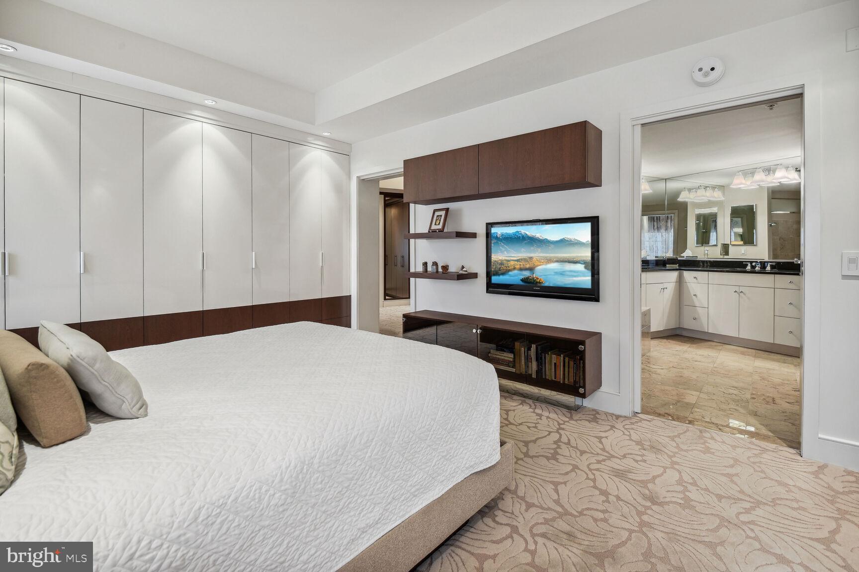 LIONSGATE - Residential