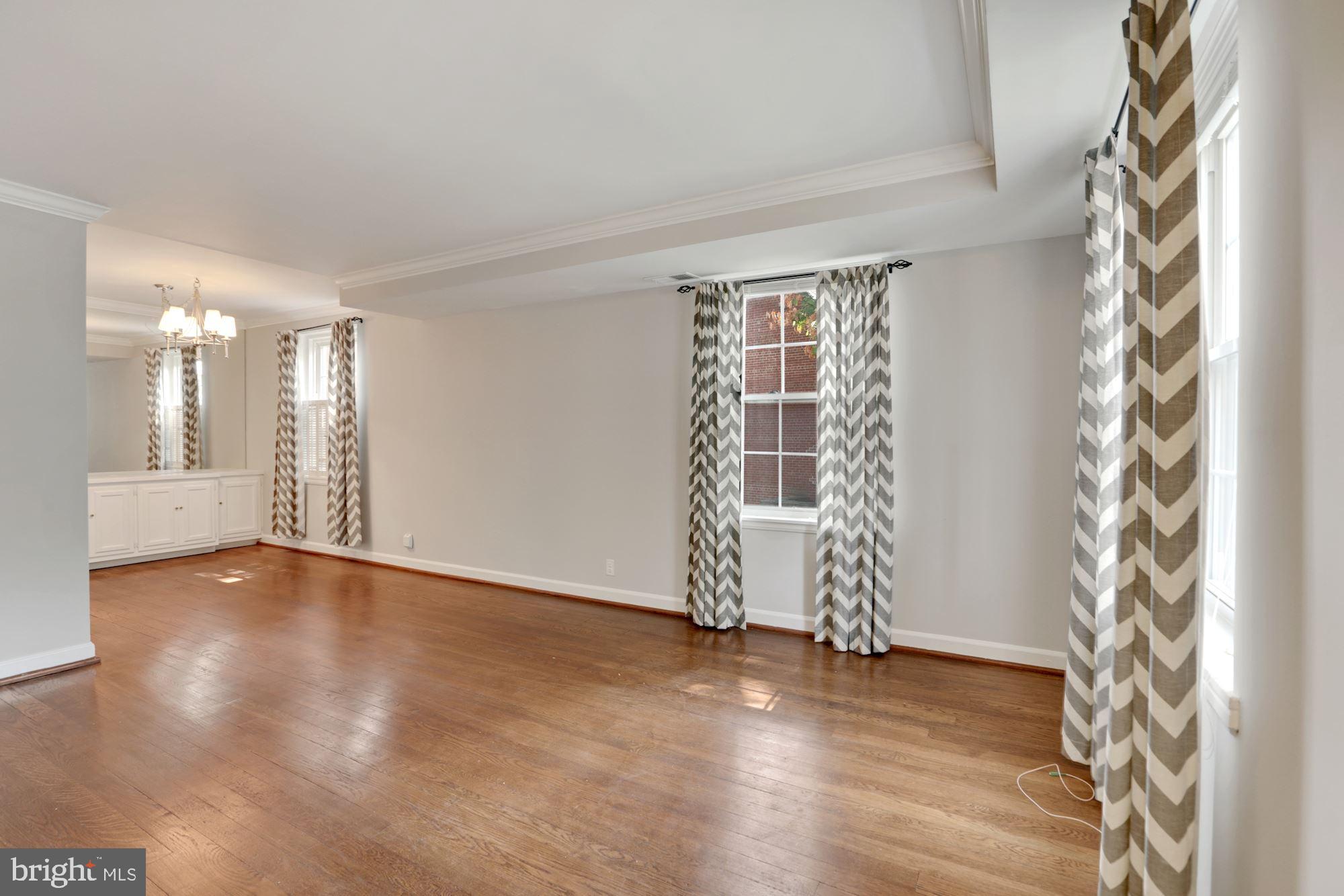 2941 S DINWIDDIE STREET