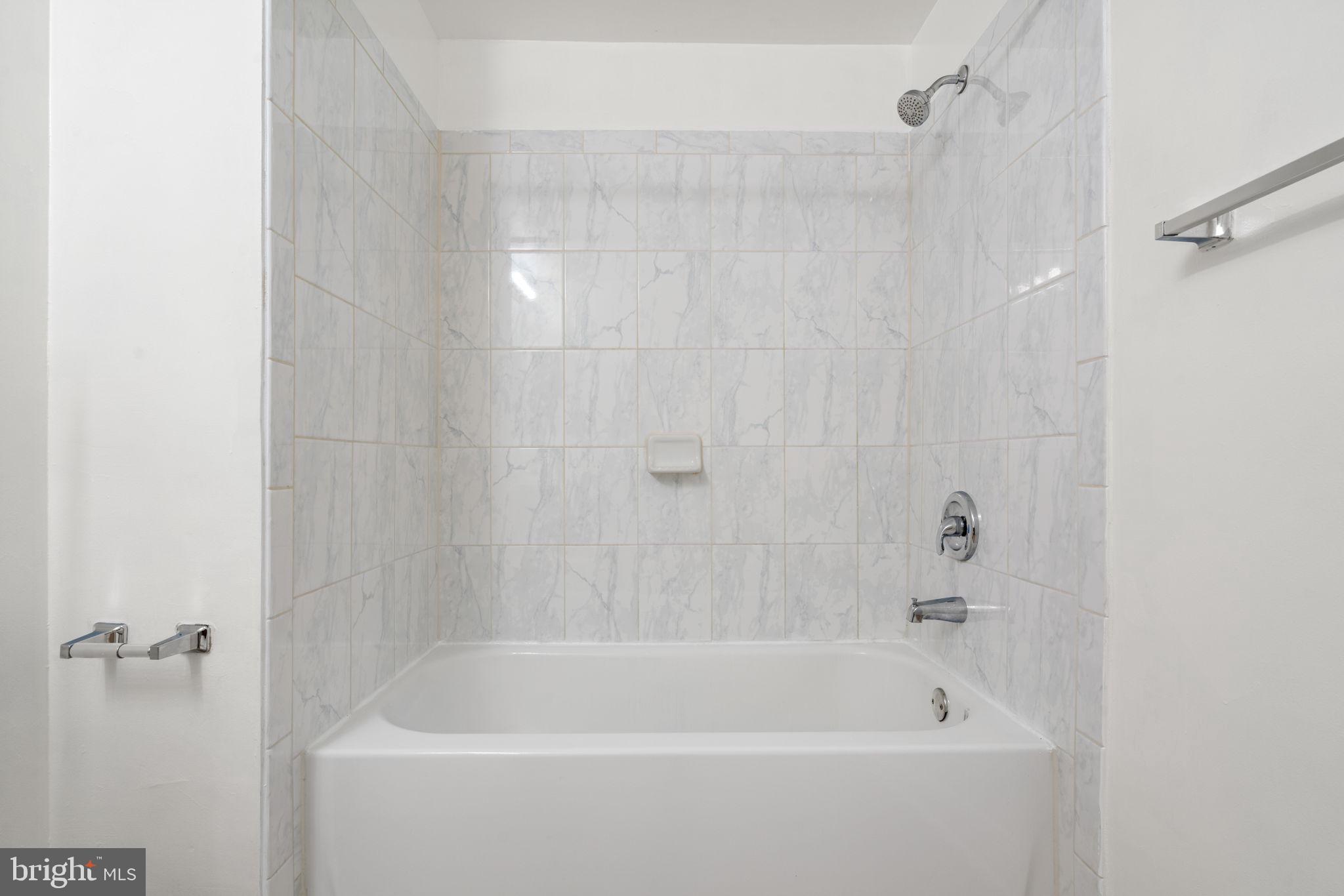 SUGARLAND RUN - Residential Lease